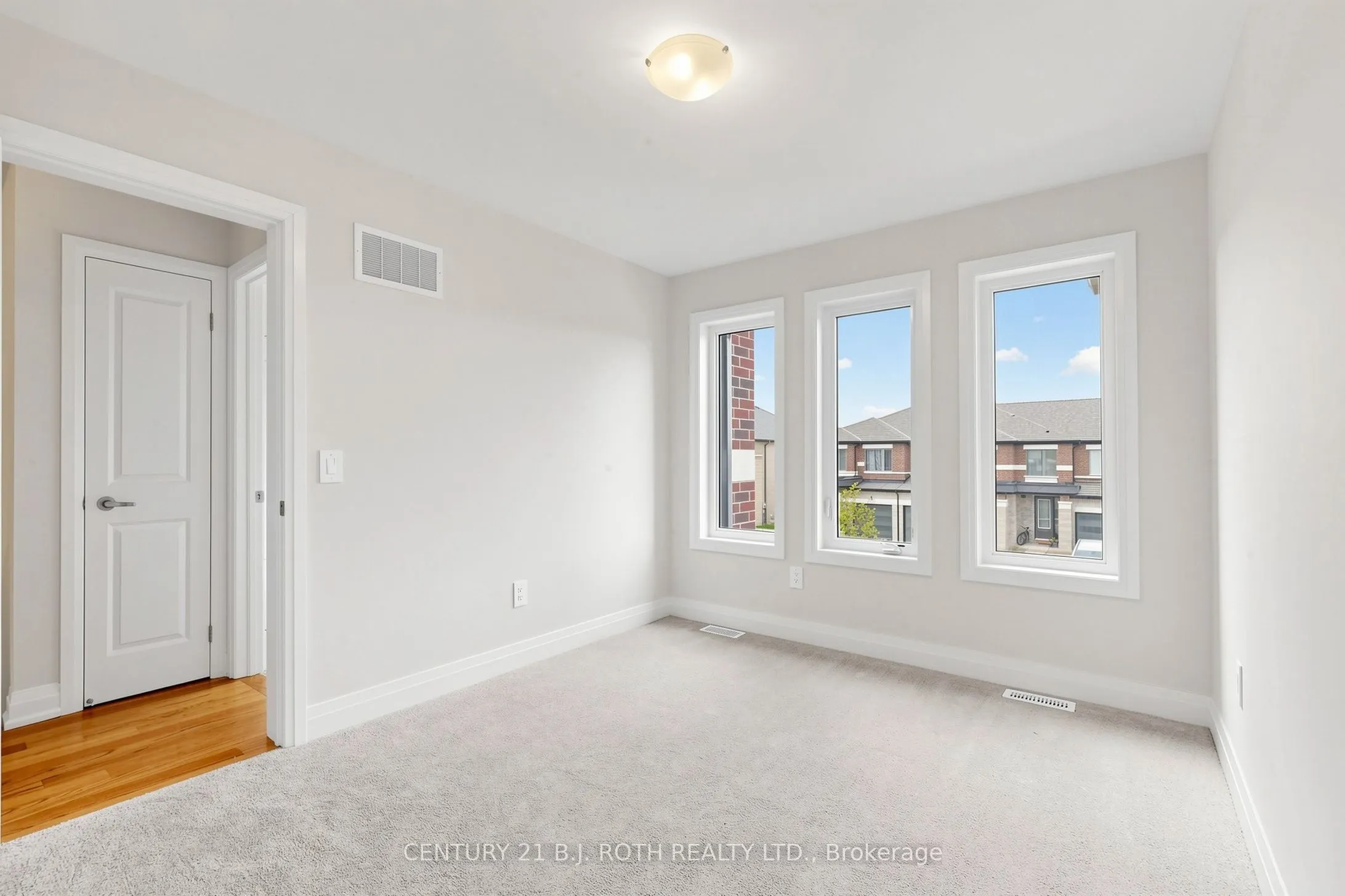 115 Corley Street E