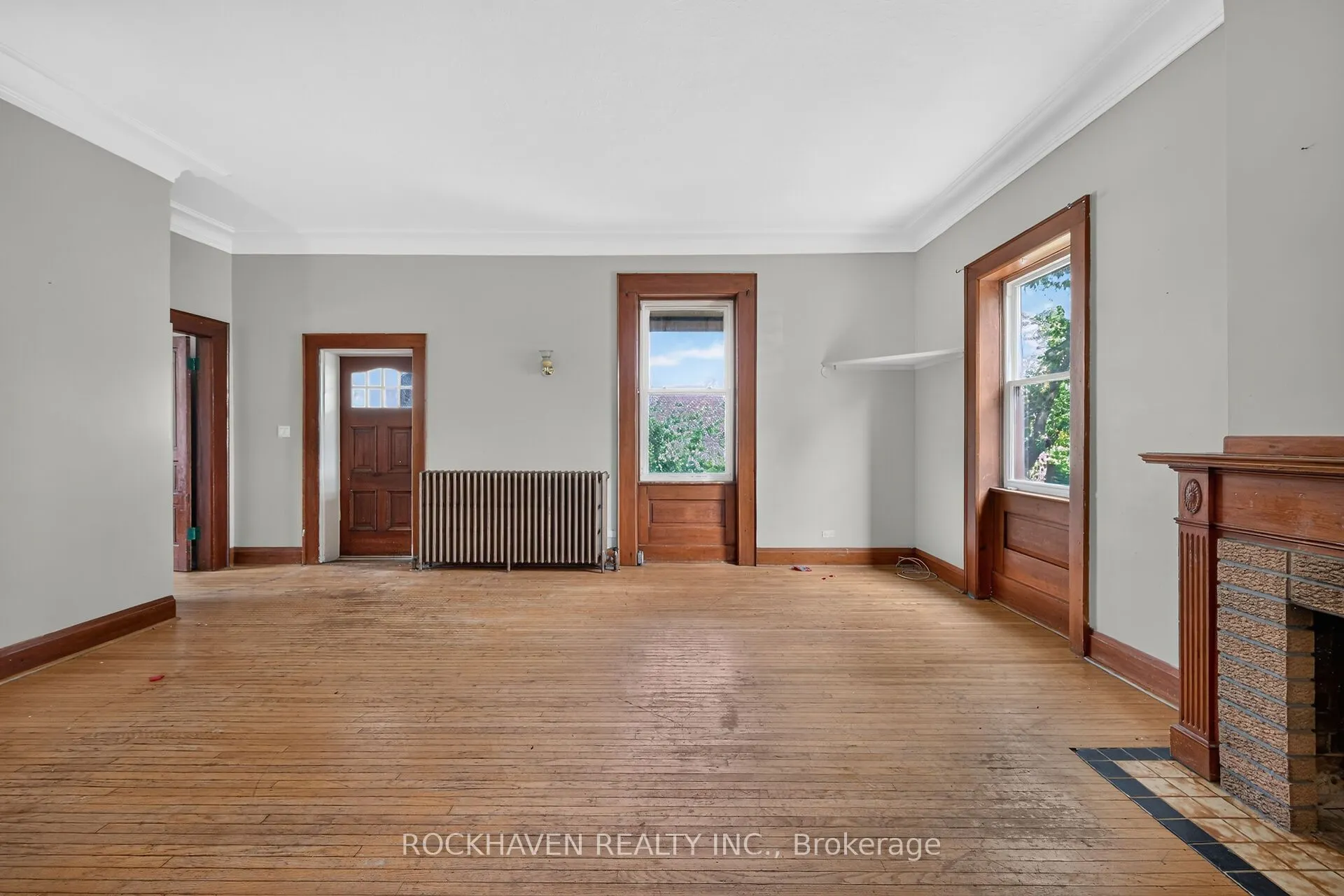 15 St David Street W