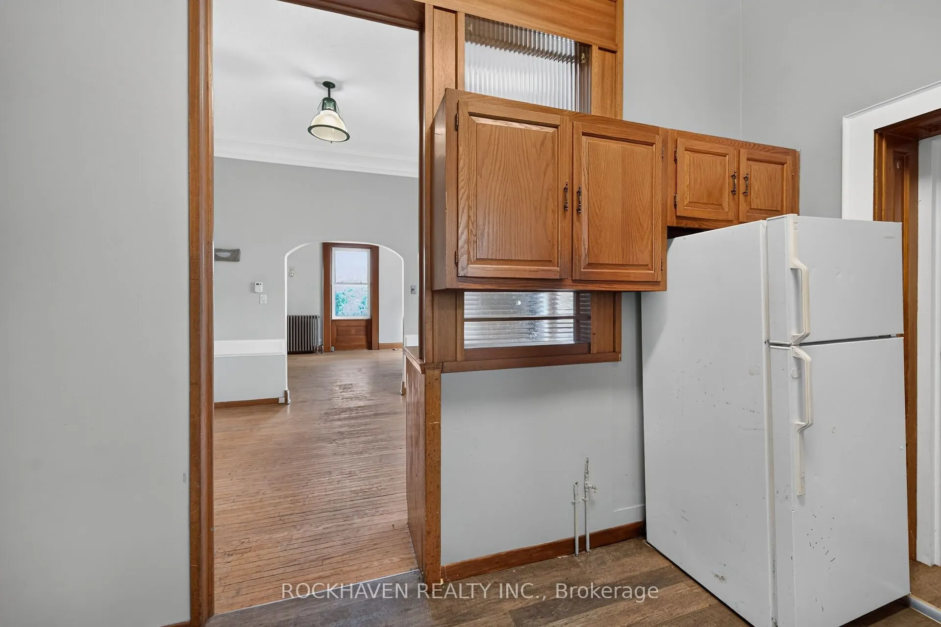 15 St David Street W