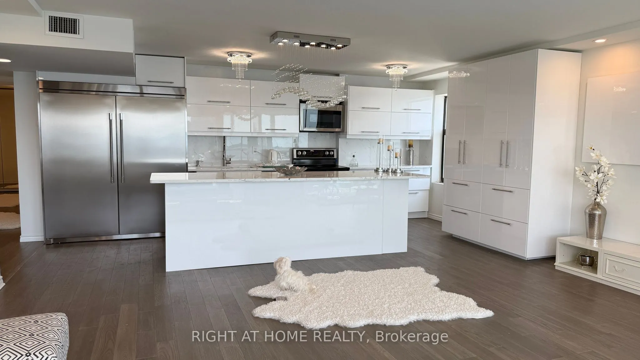 185 ONTARIO Street #1301