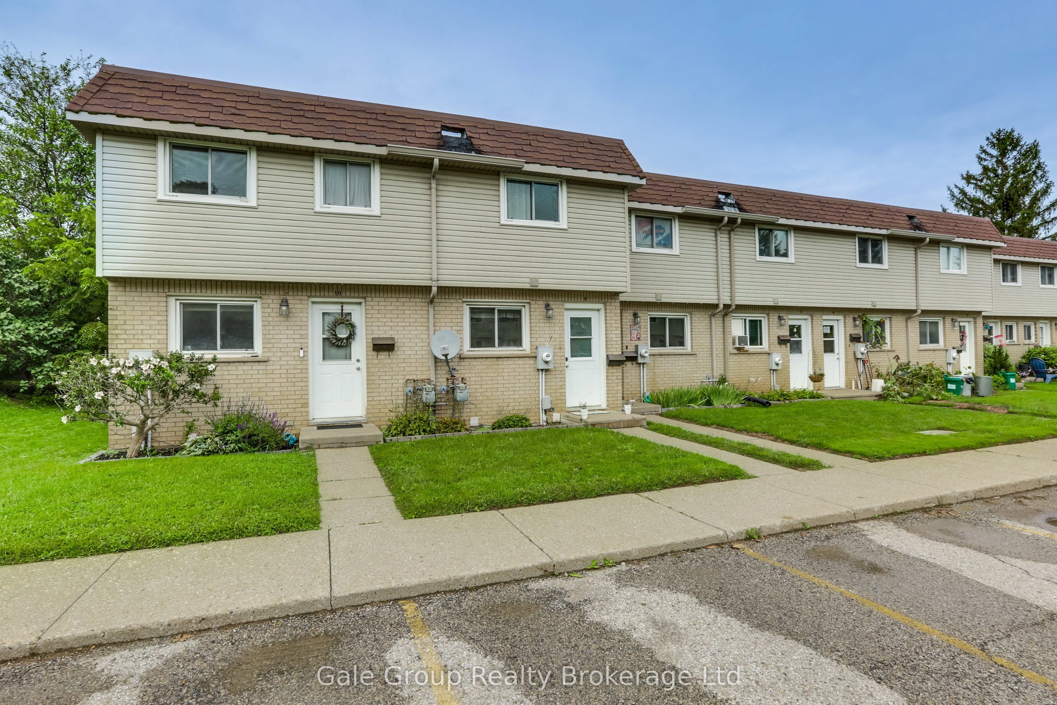 105 Springbank Avenue #9