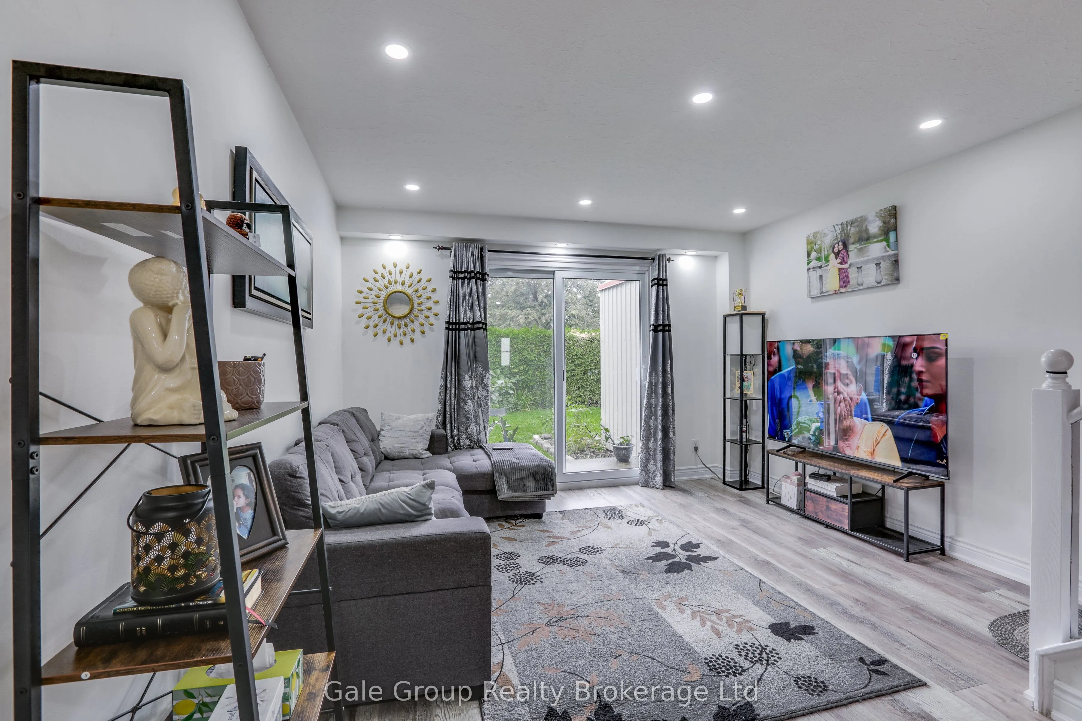 105 Springbank Avenue #9