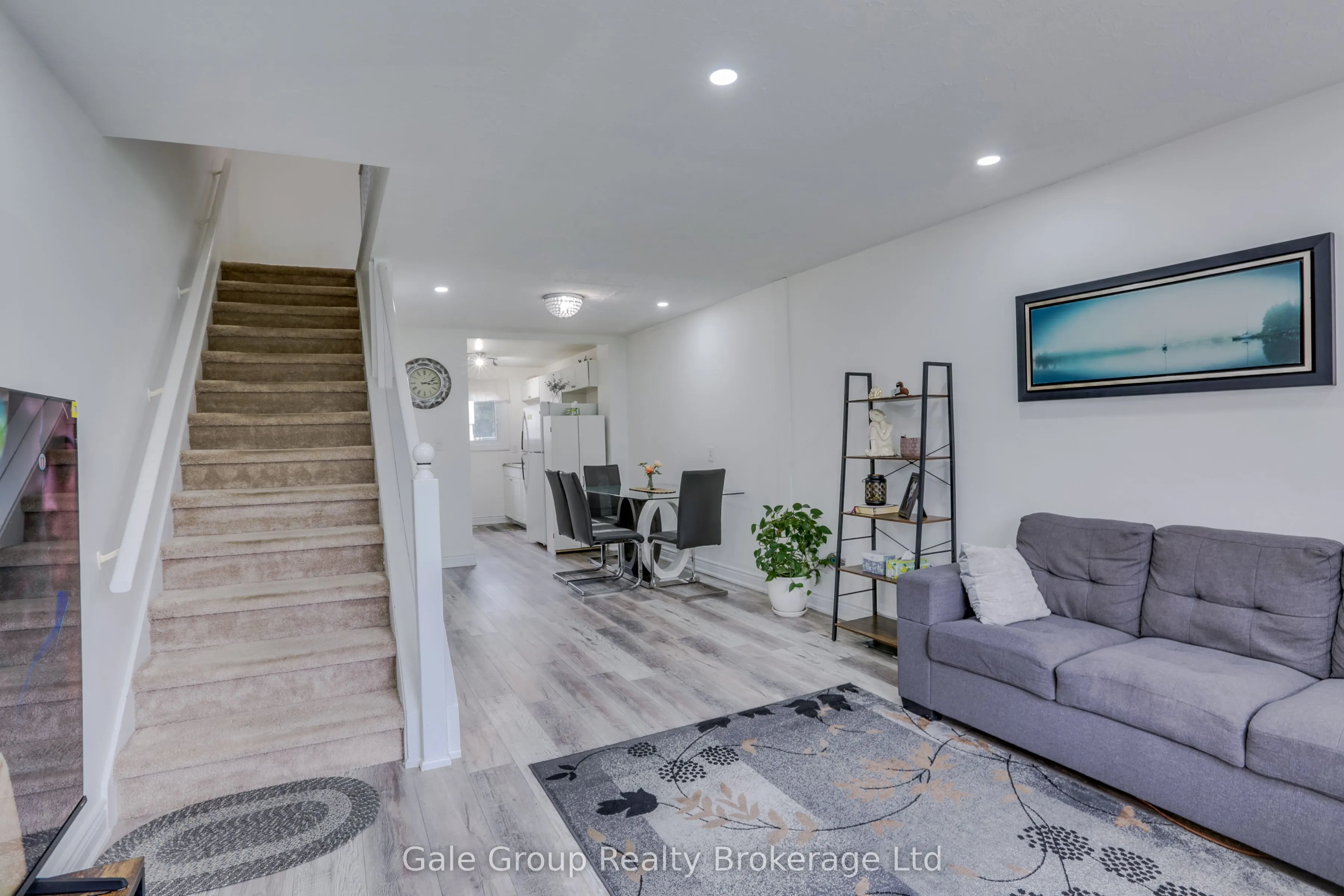 105 Springbank Avenue #9