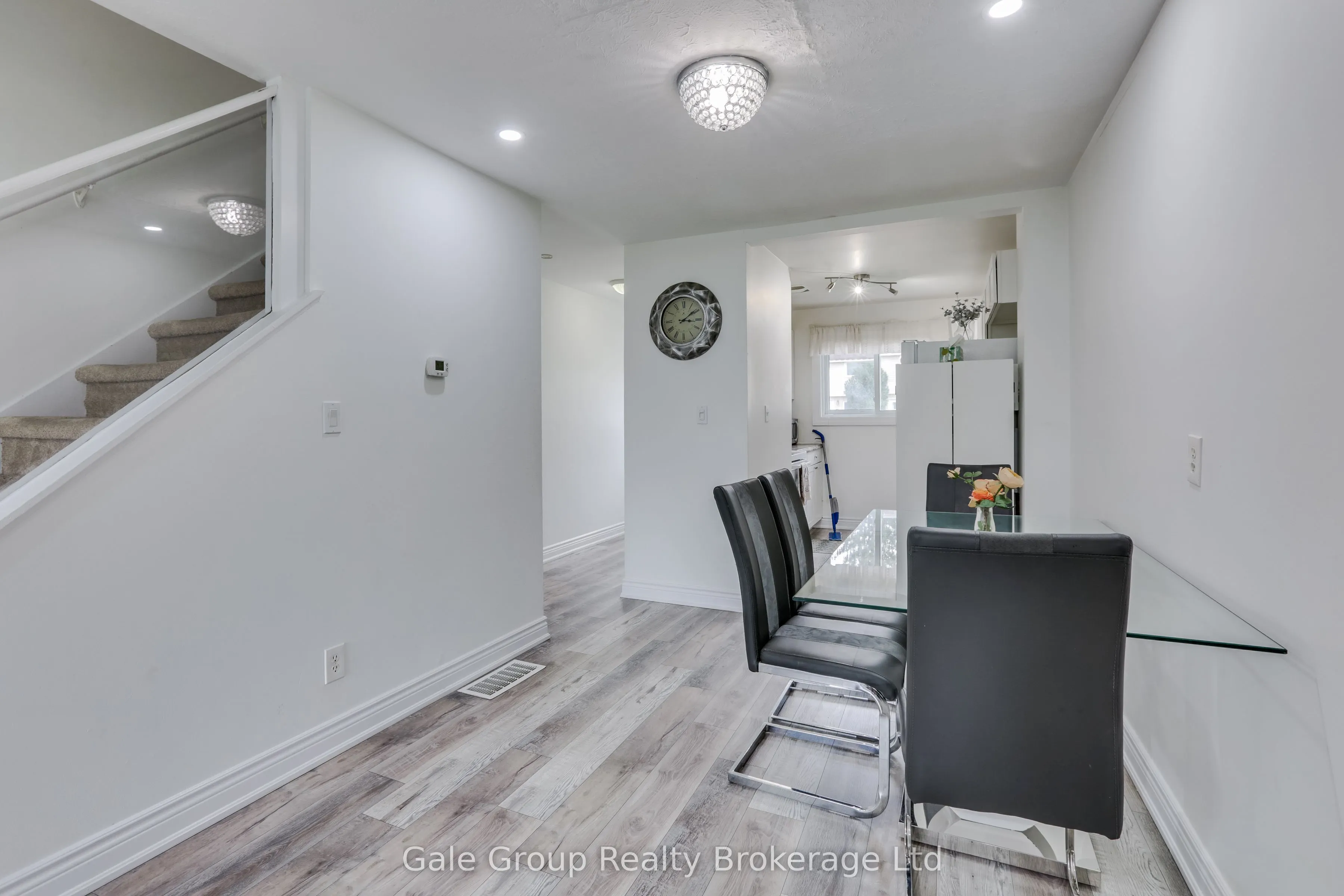 105 Springbank Avenue #9