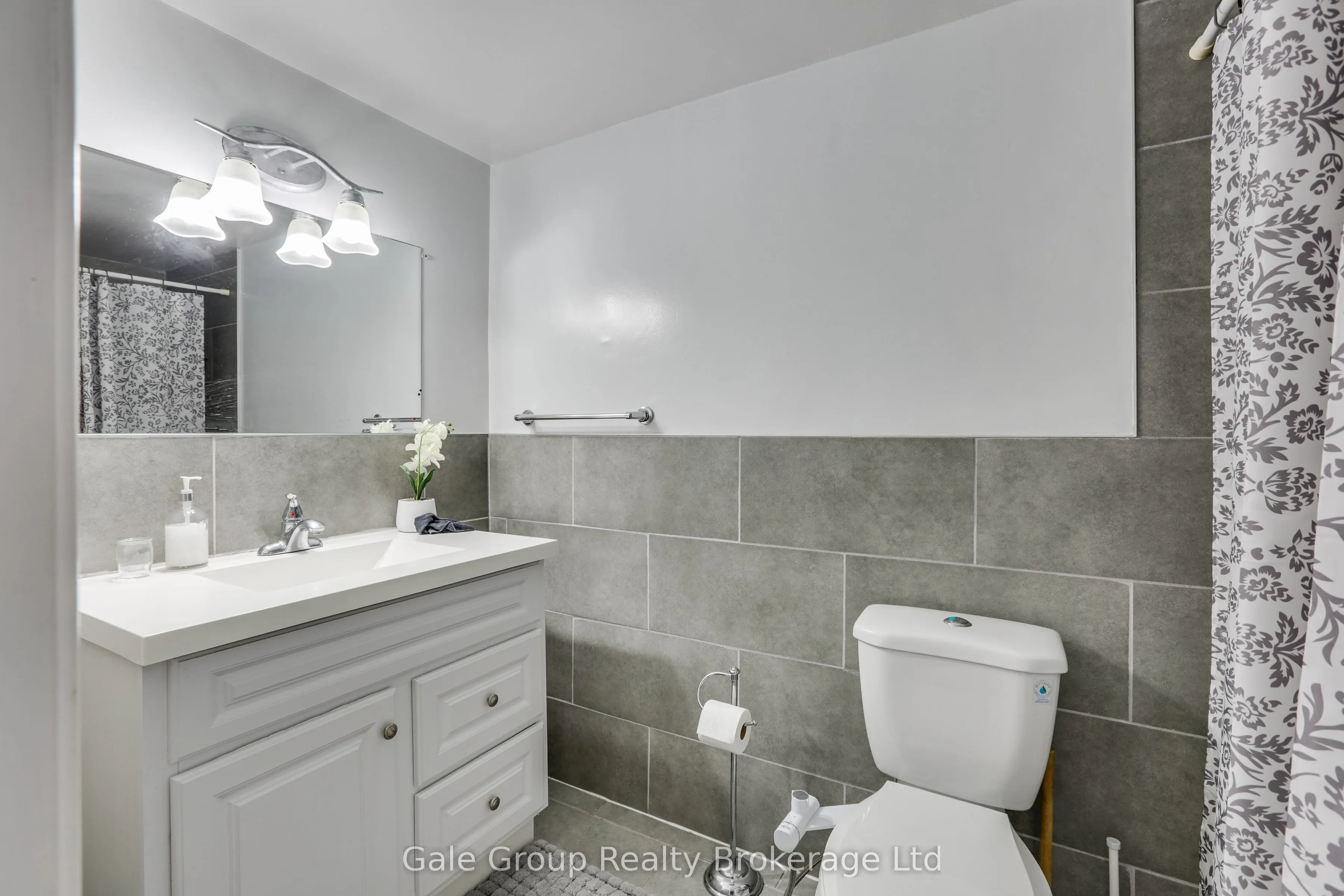 105 Springbank Avenue #9