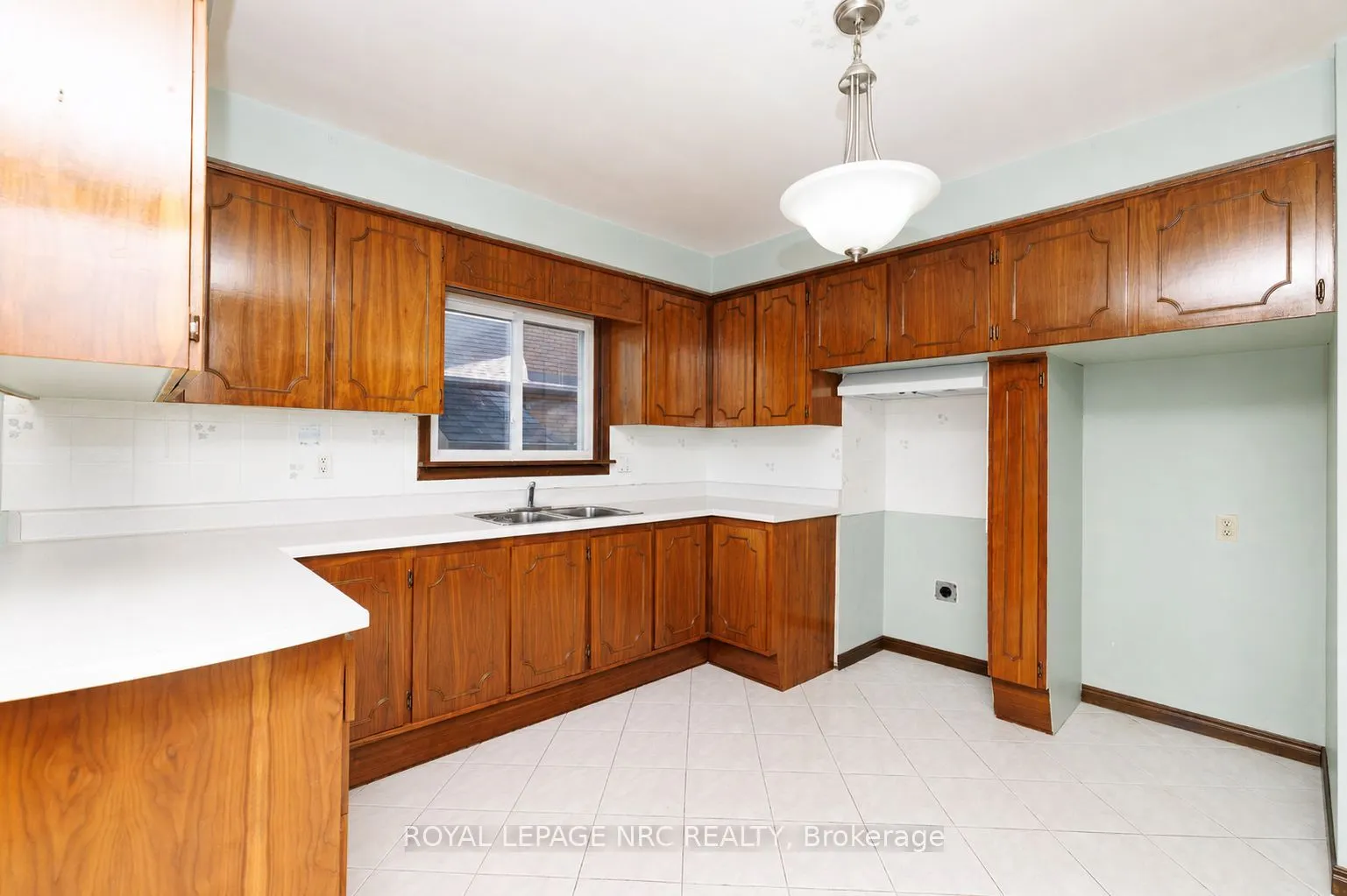 38 Rivercrest Road