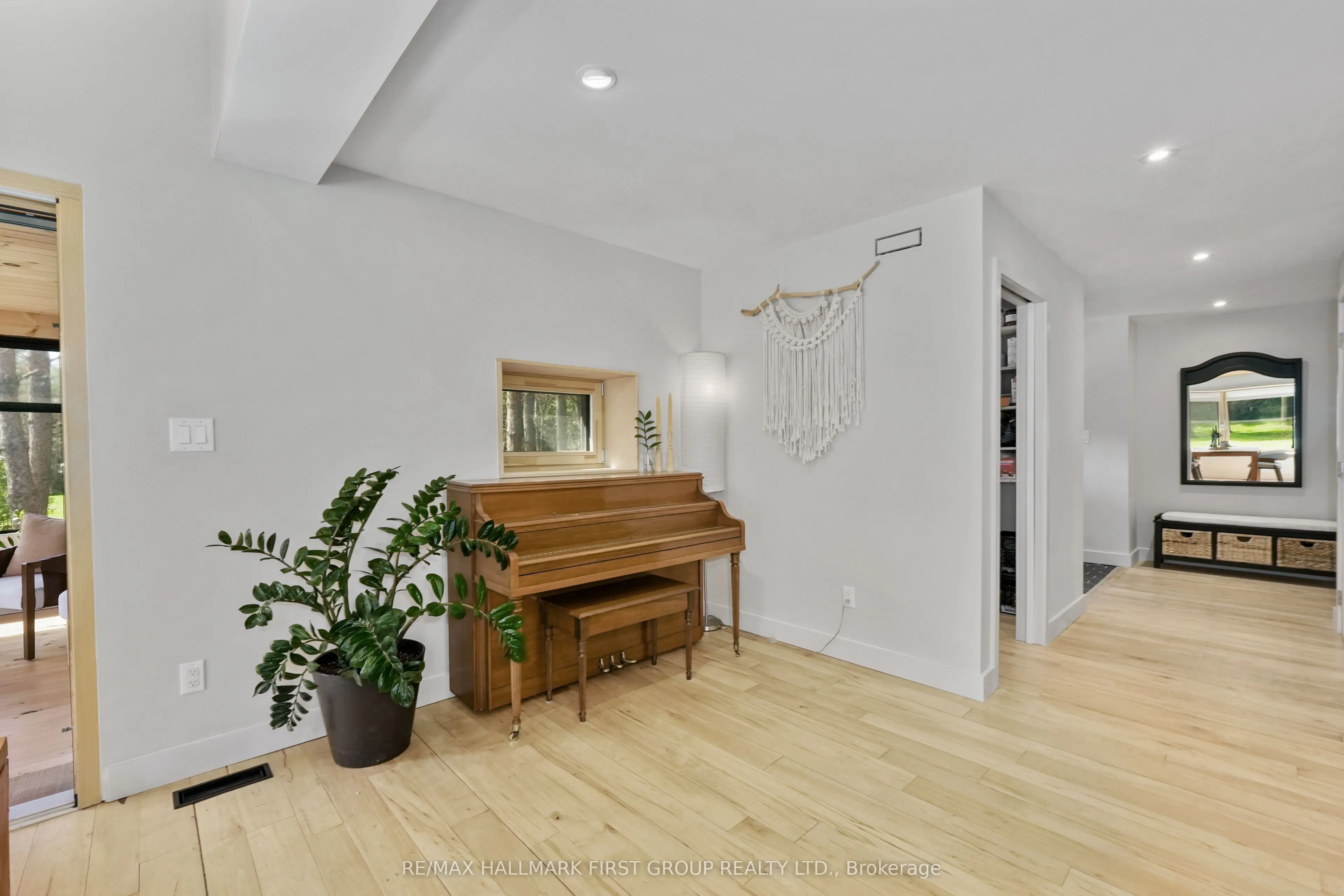 230 Lakeport Road