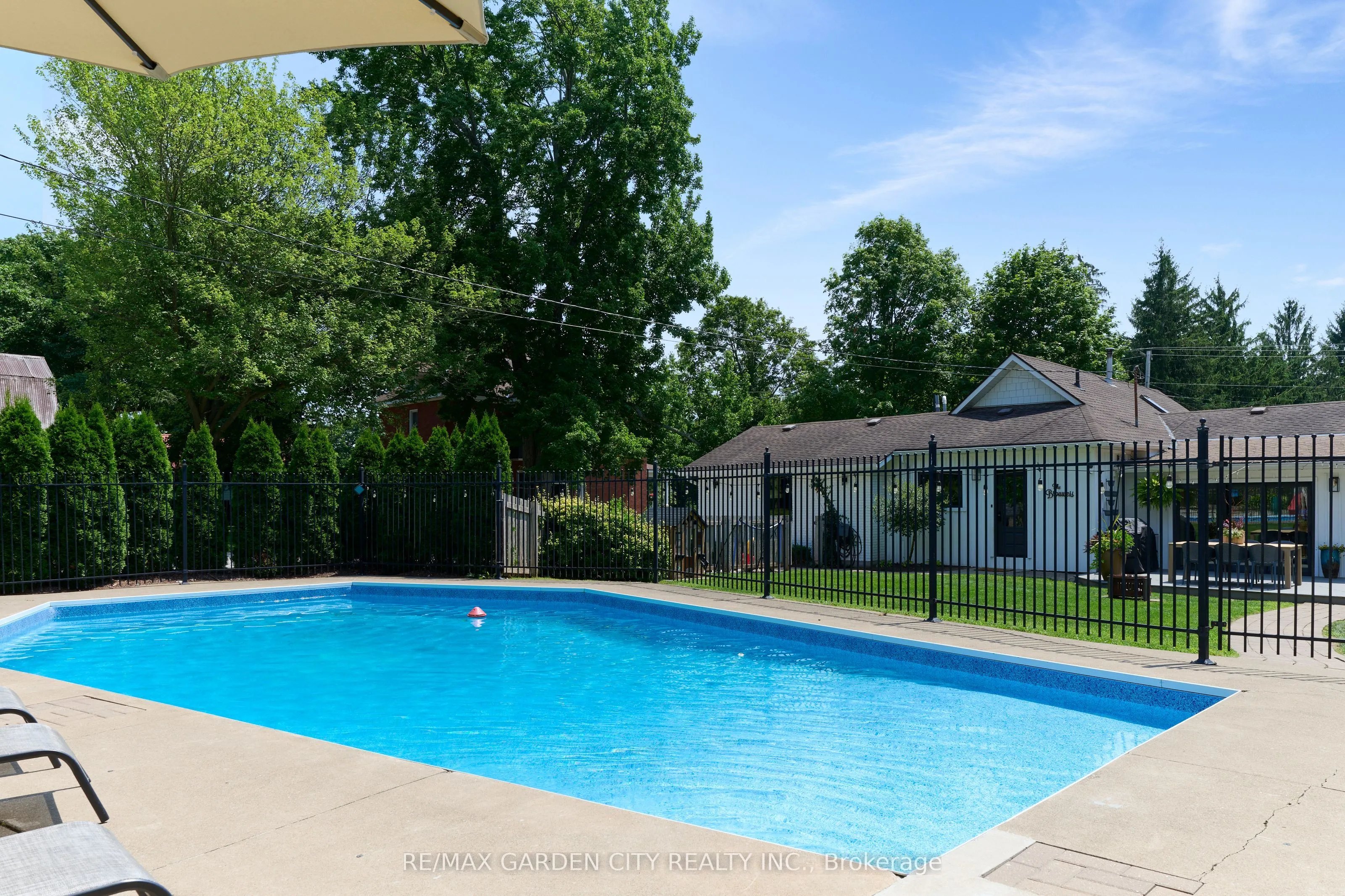 377 Canboro Road
