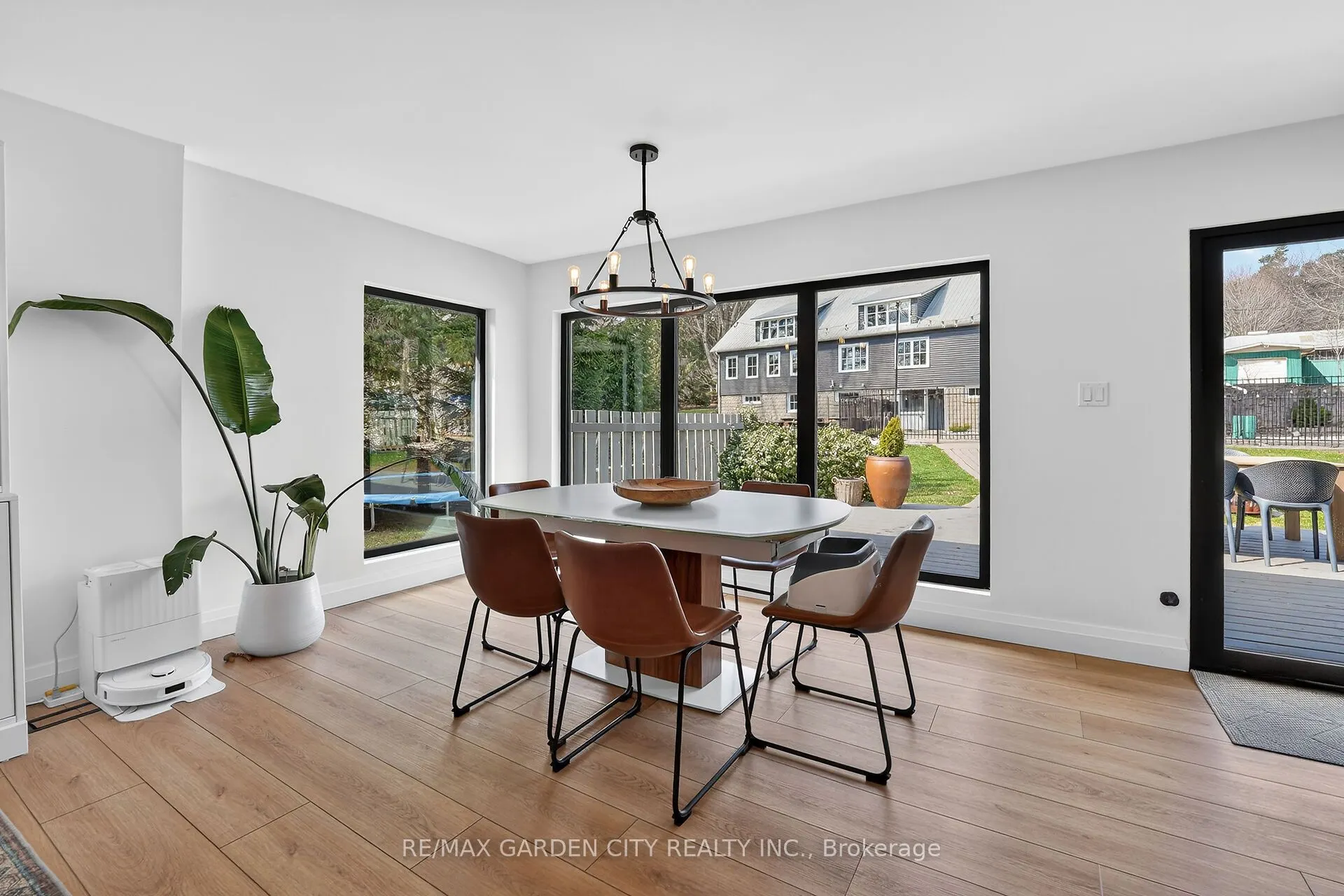 377 Canboro Road
