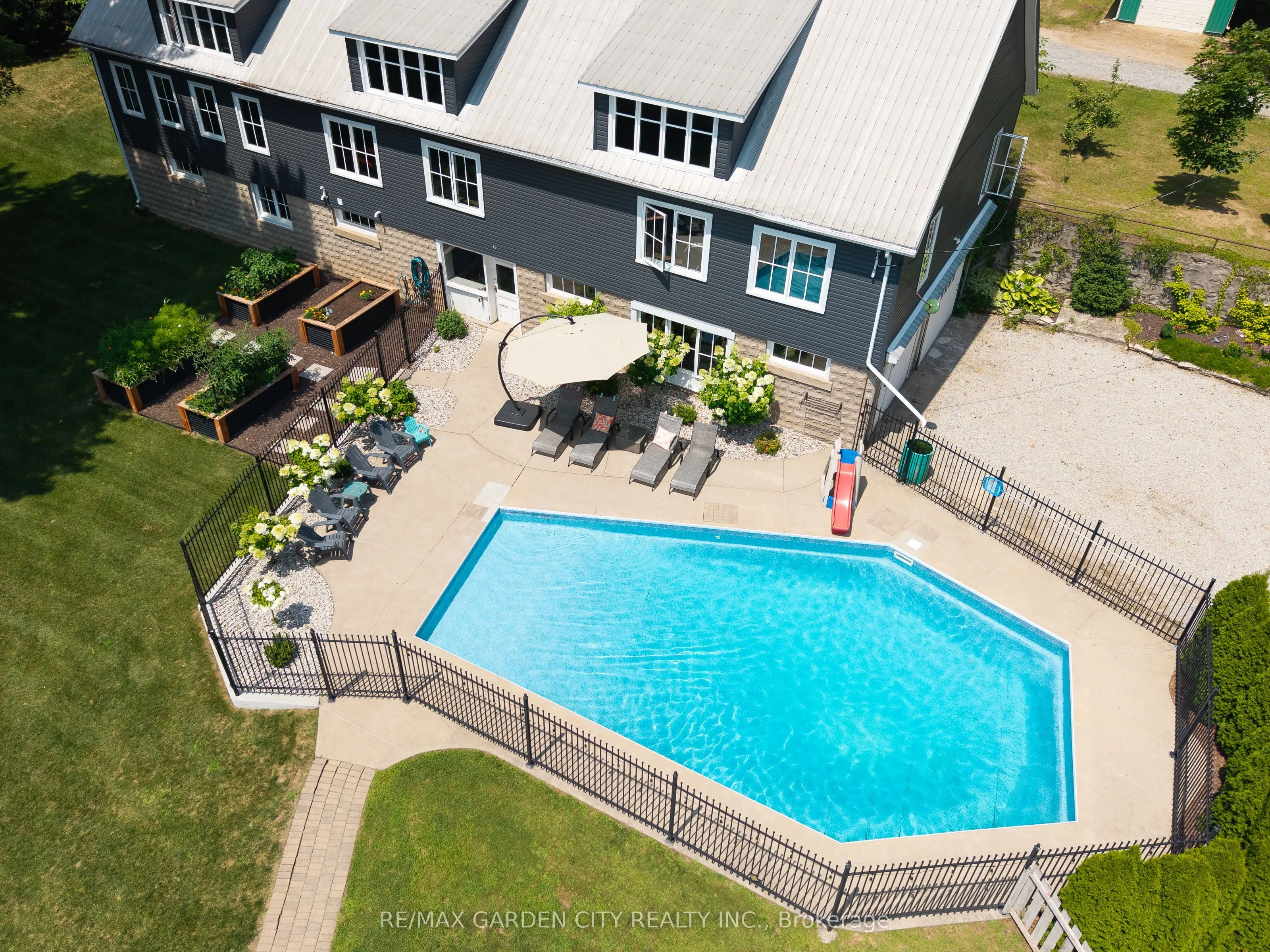 377 Canboro Road