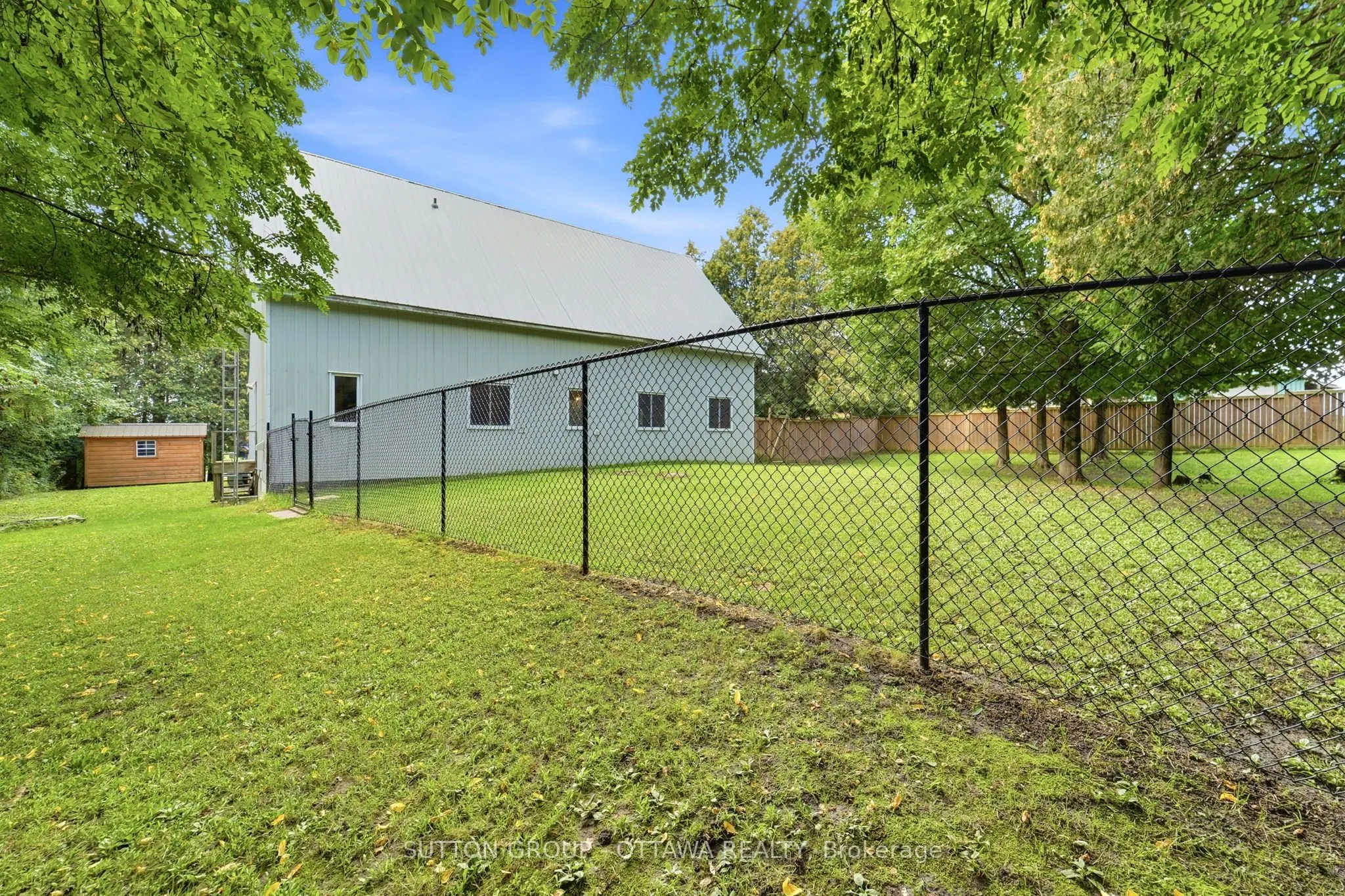 1715 Carsonby Road E