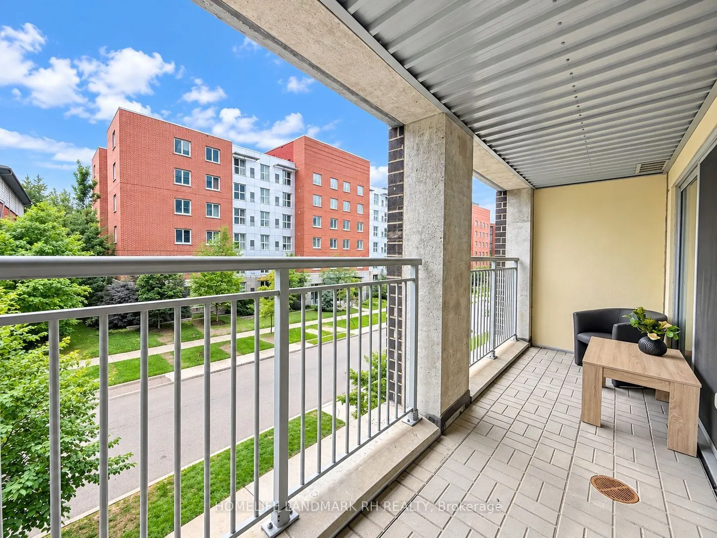 280 Lester Street #210