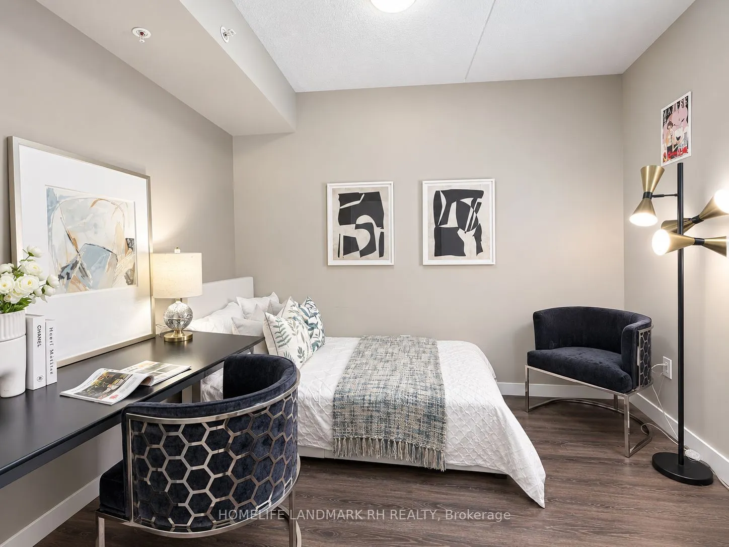 280 Lester Street #210