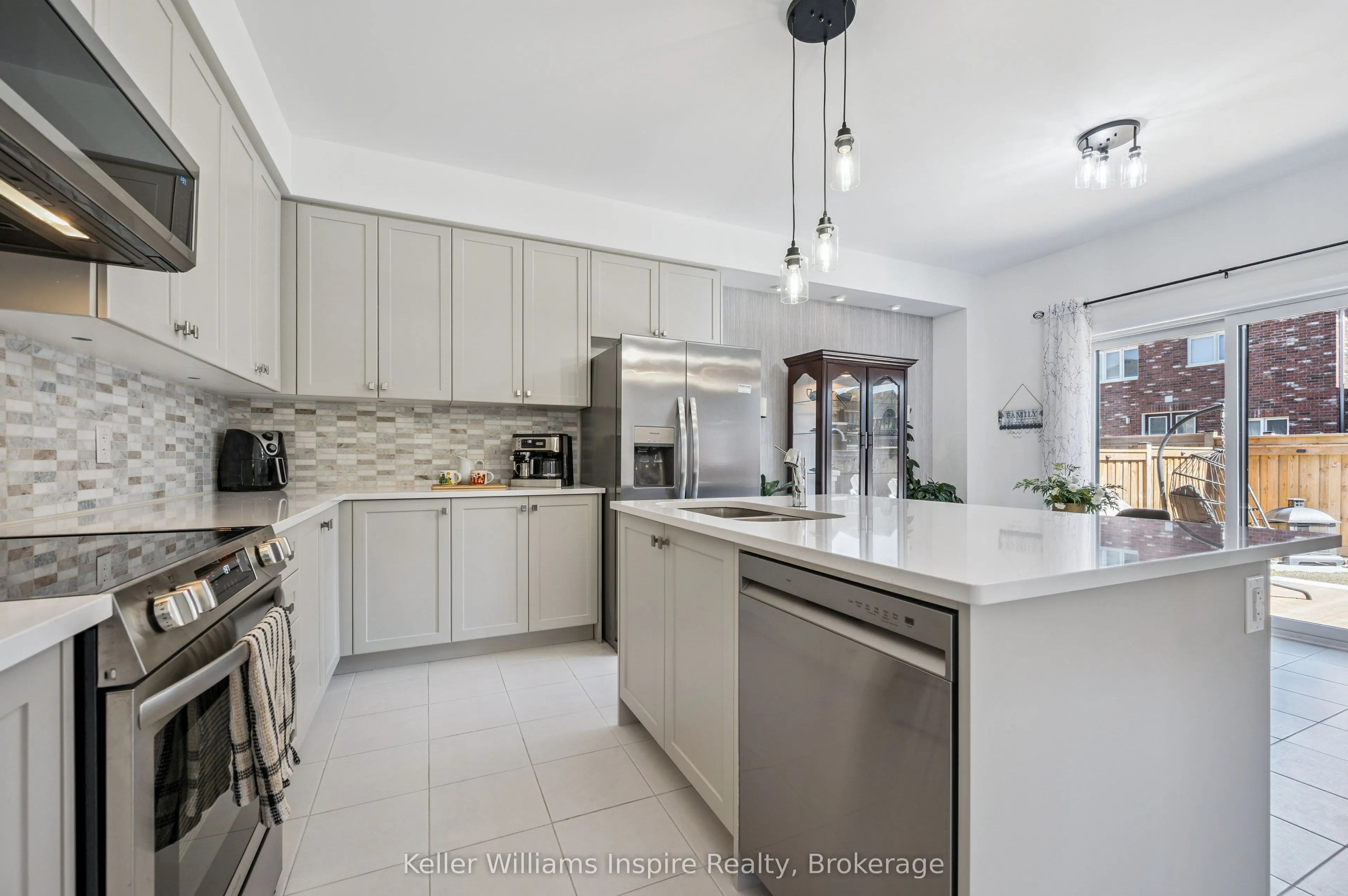 160 Raftis Street