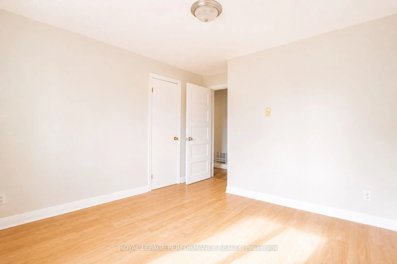 332 Catherine Street