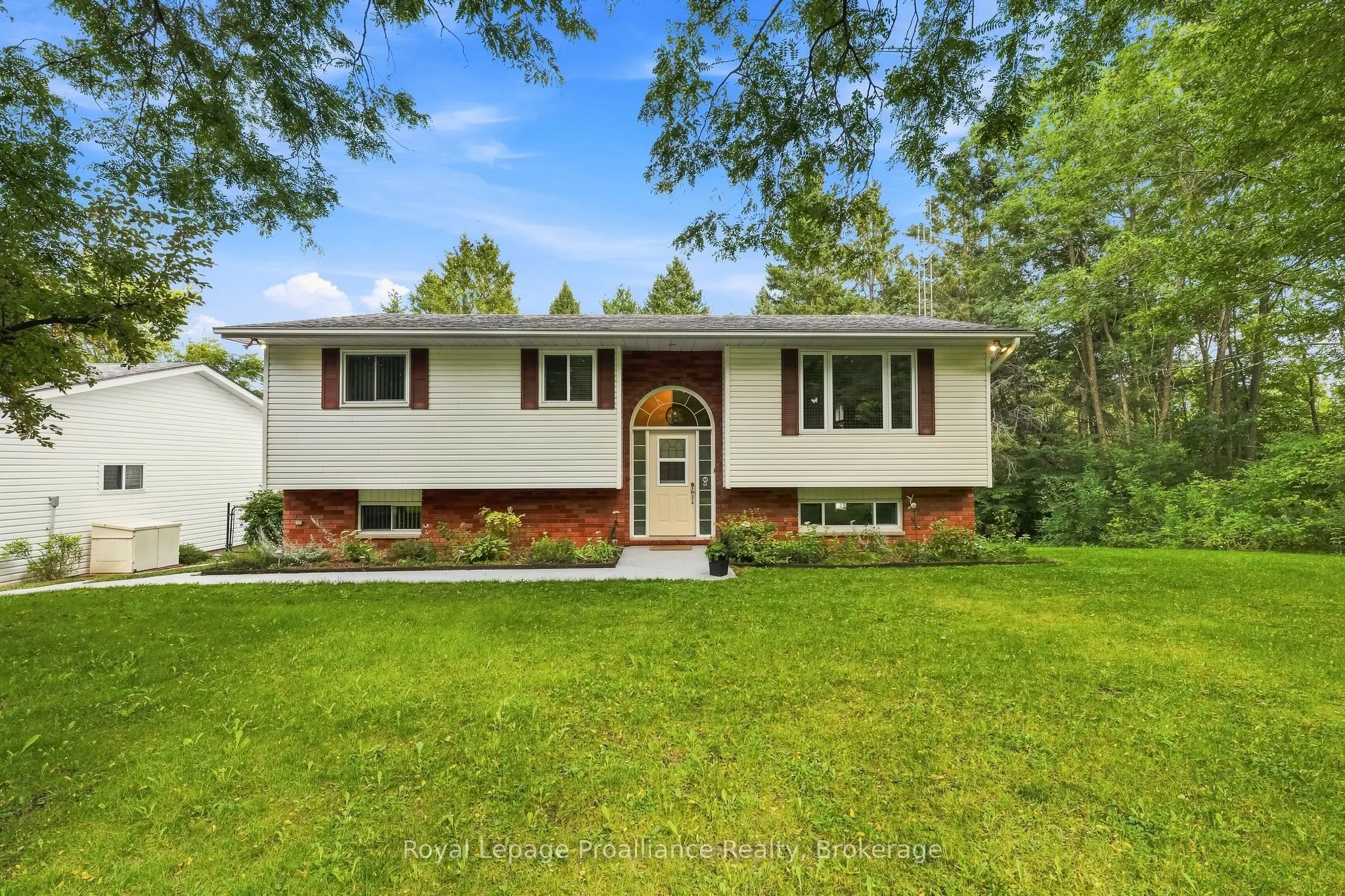 1528 Pinewood School Road