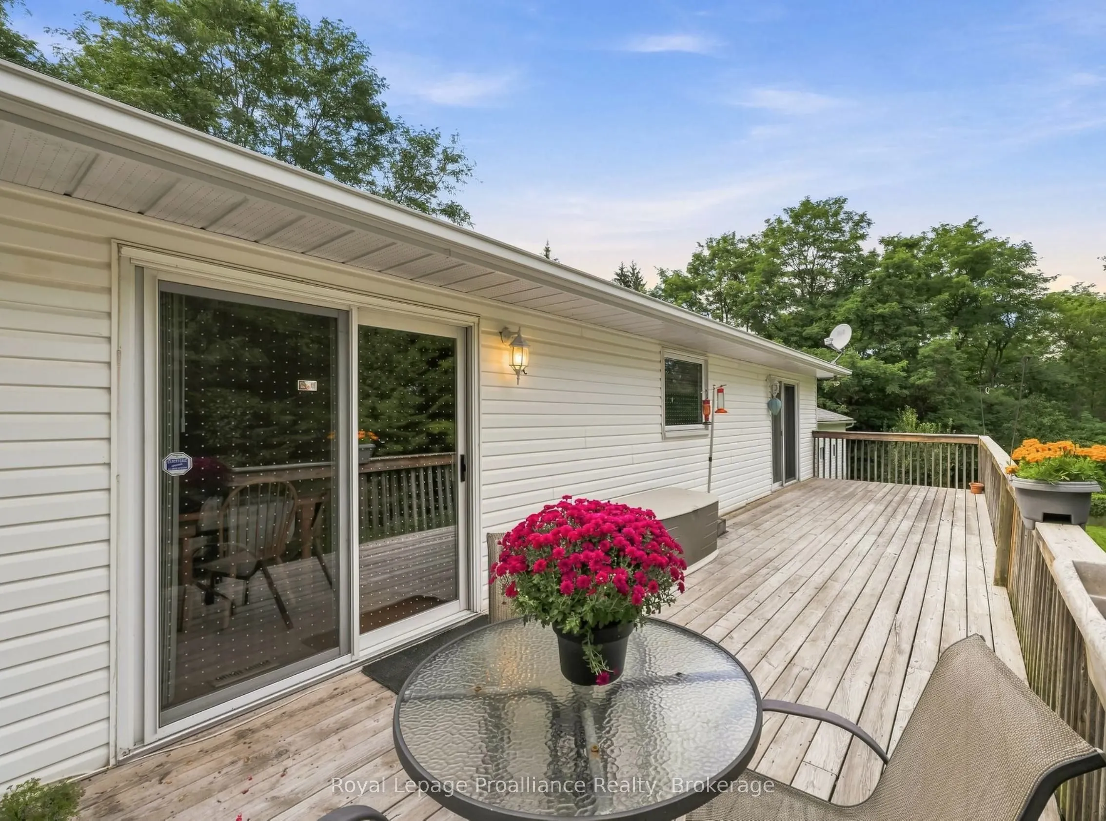 1528 Pinewood School Road