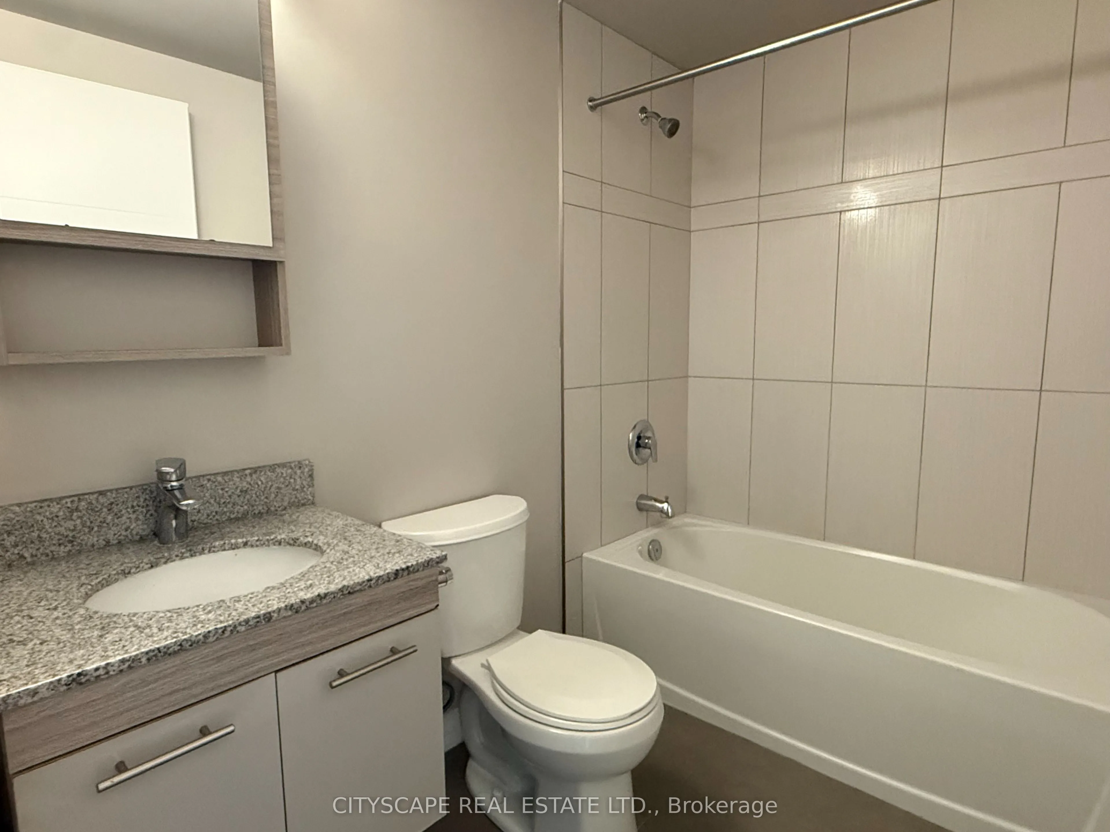 308 Lester Street #511