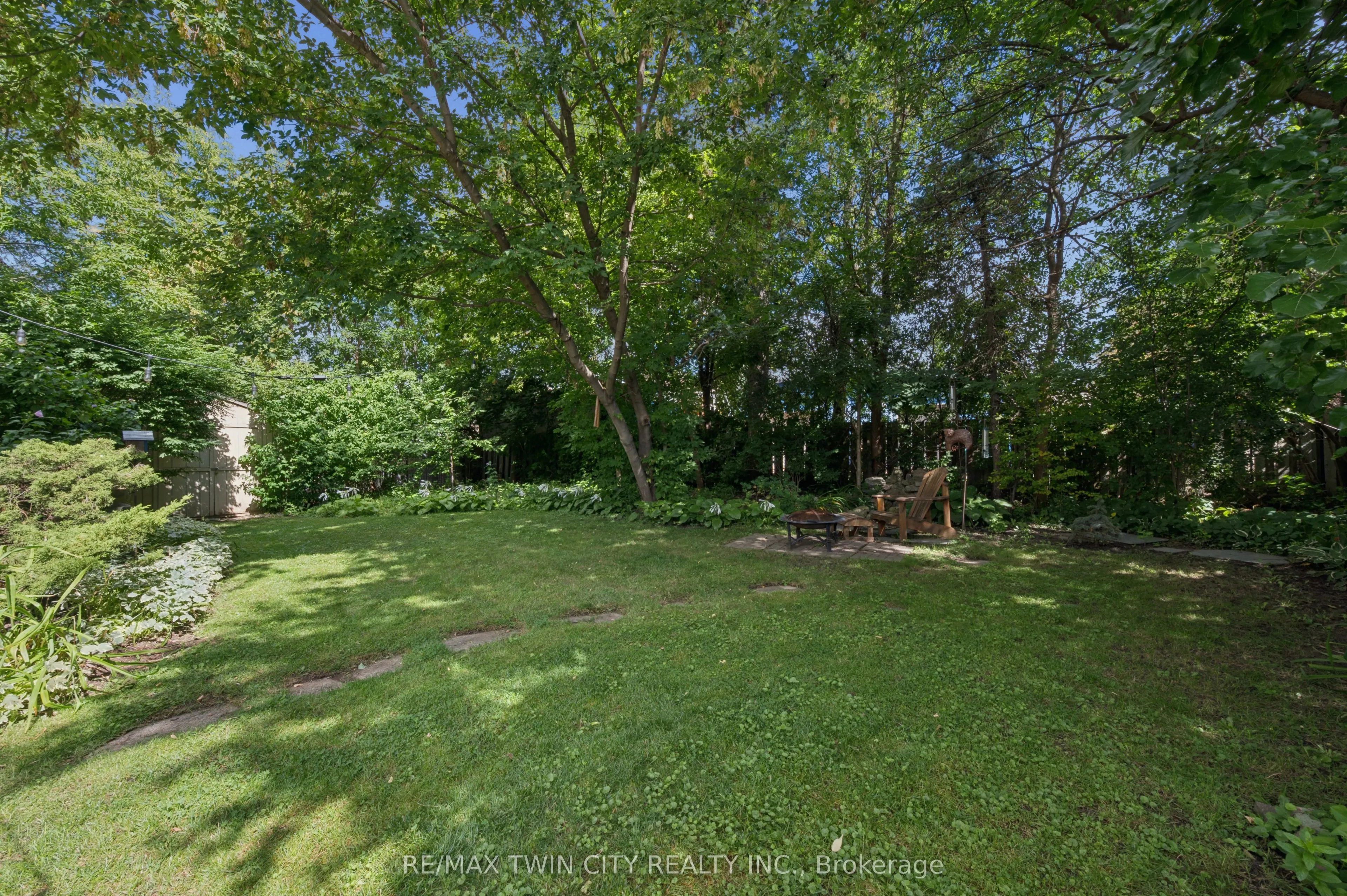 66 Park Hill Road E