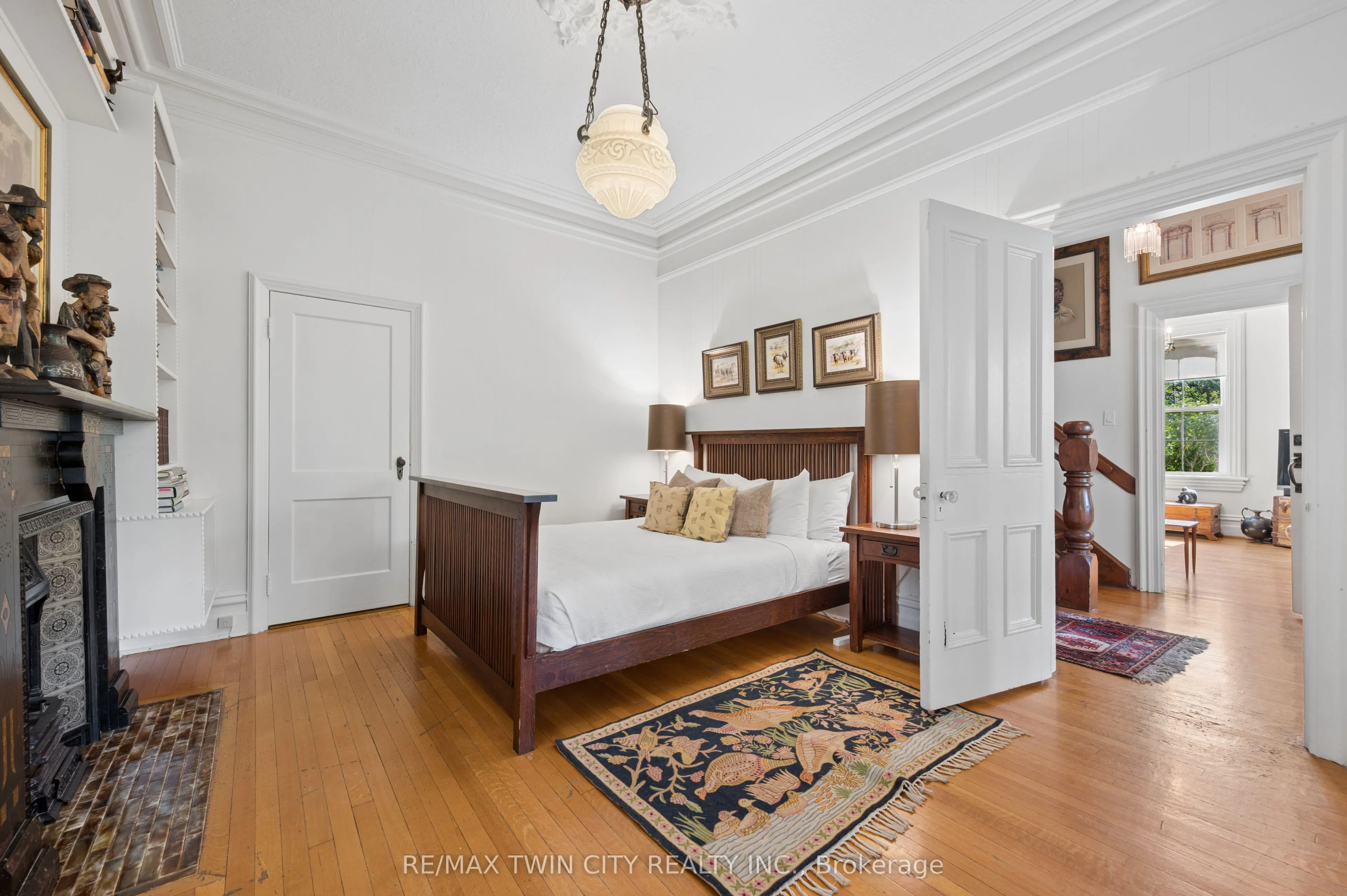 66 Park Hill Road E