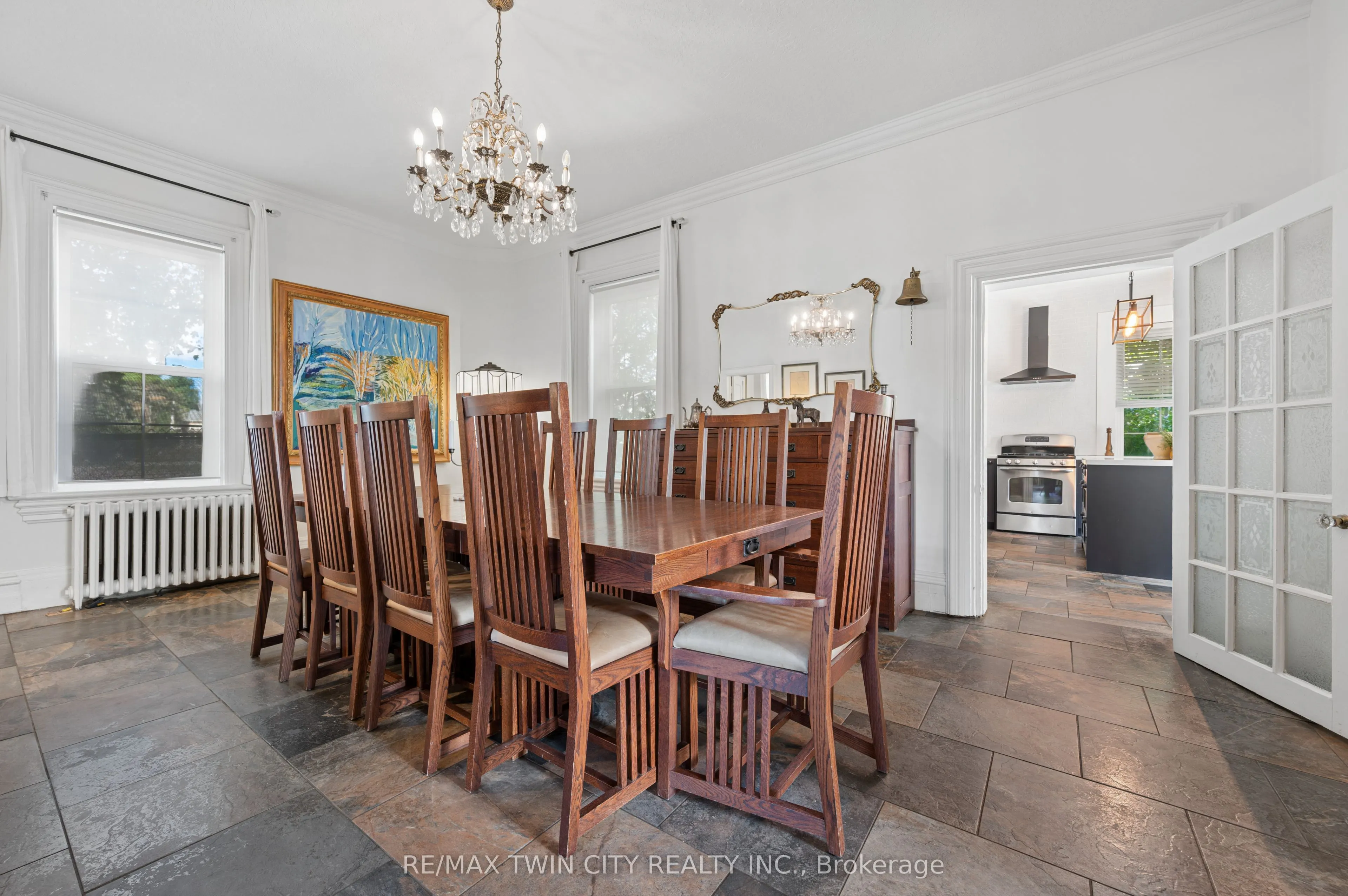 66 Park Hill Road E