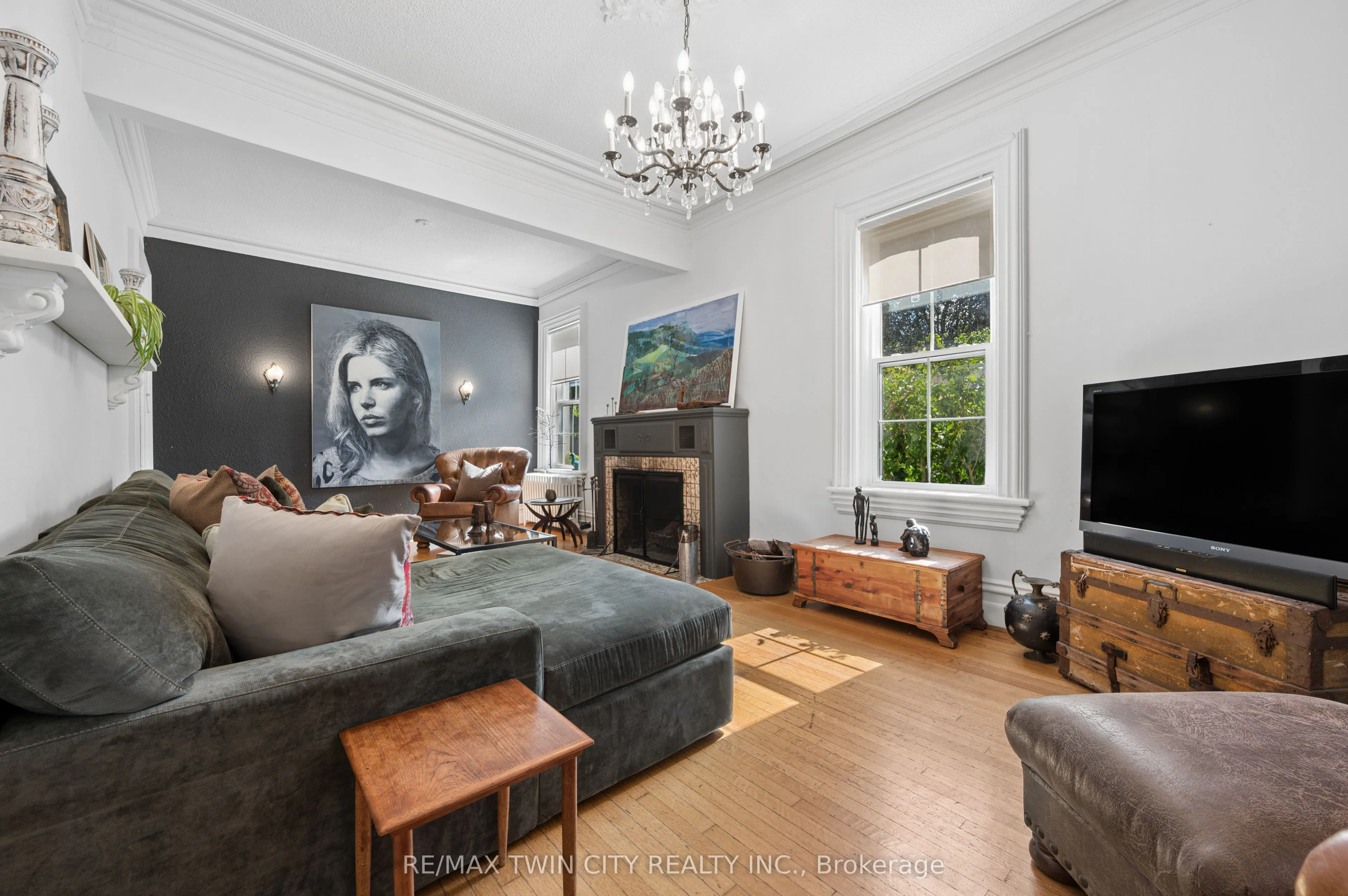 66 Park Hill Road E