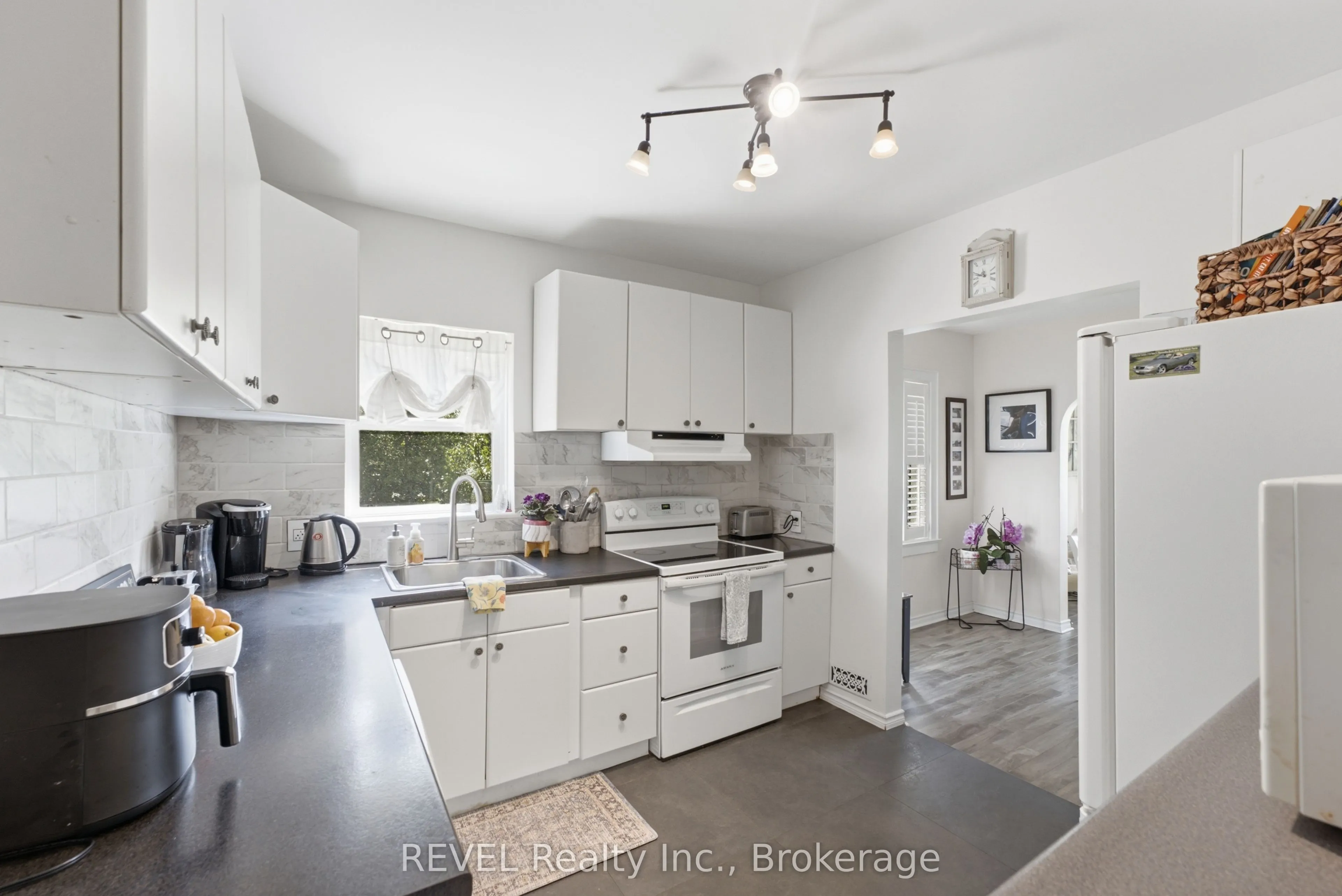 1055 Burger Road