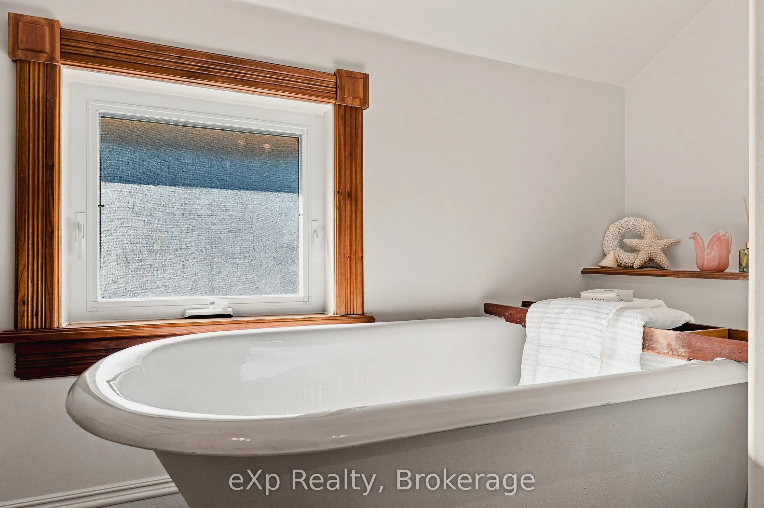 51 Osprey Street S