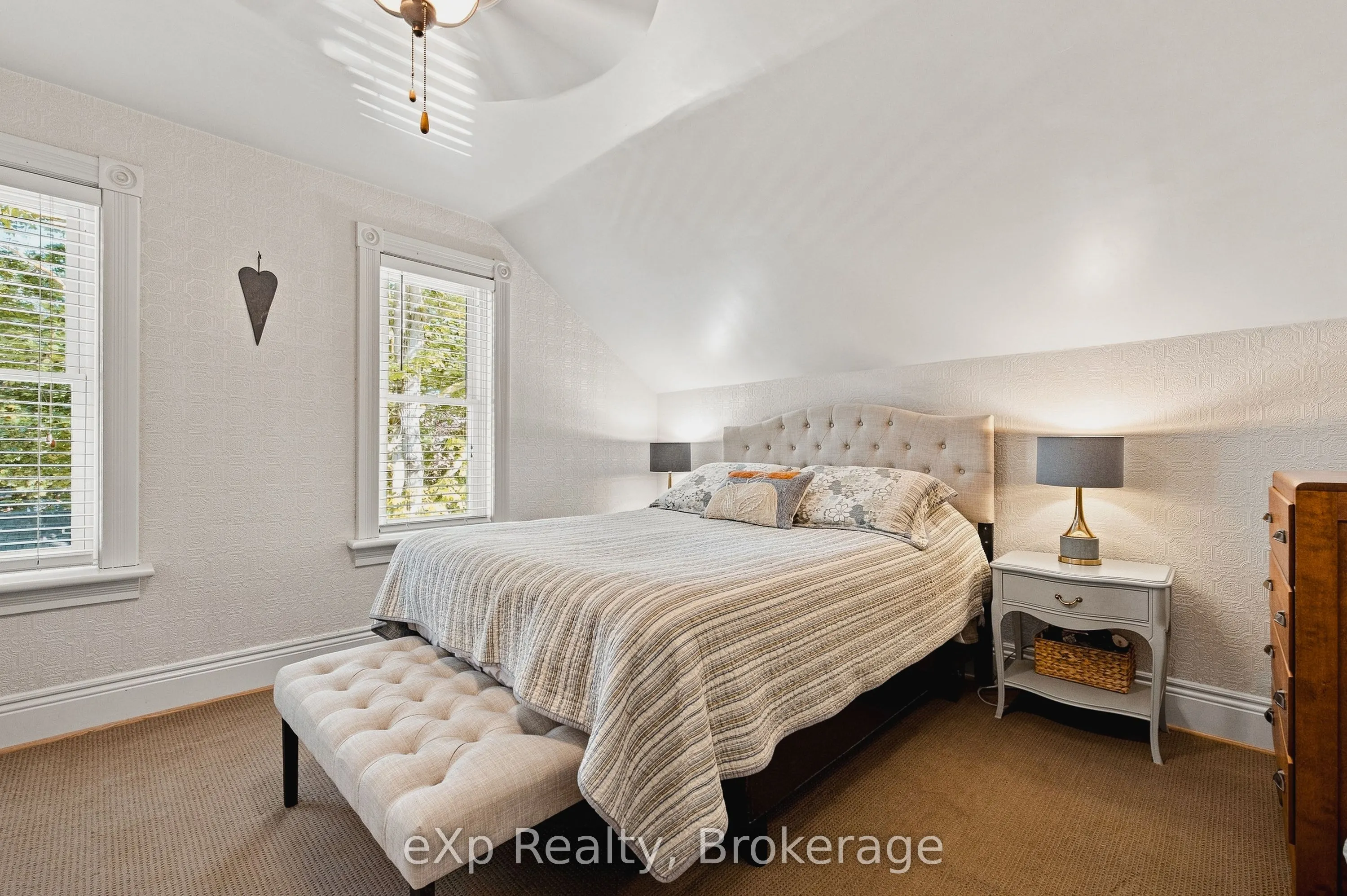 51 Osprey Street S