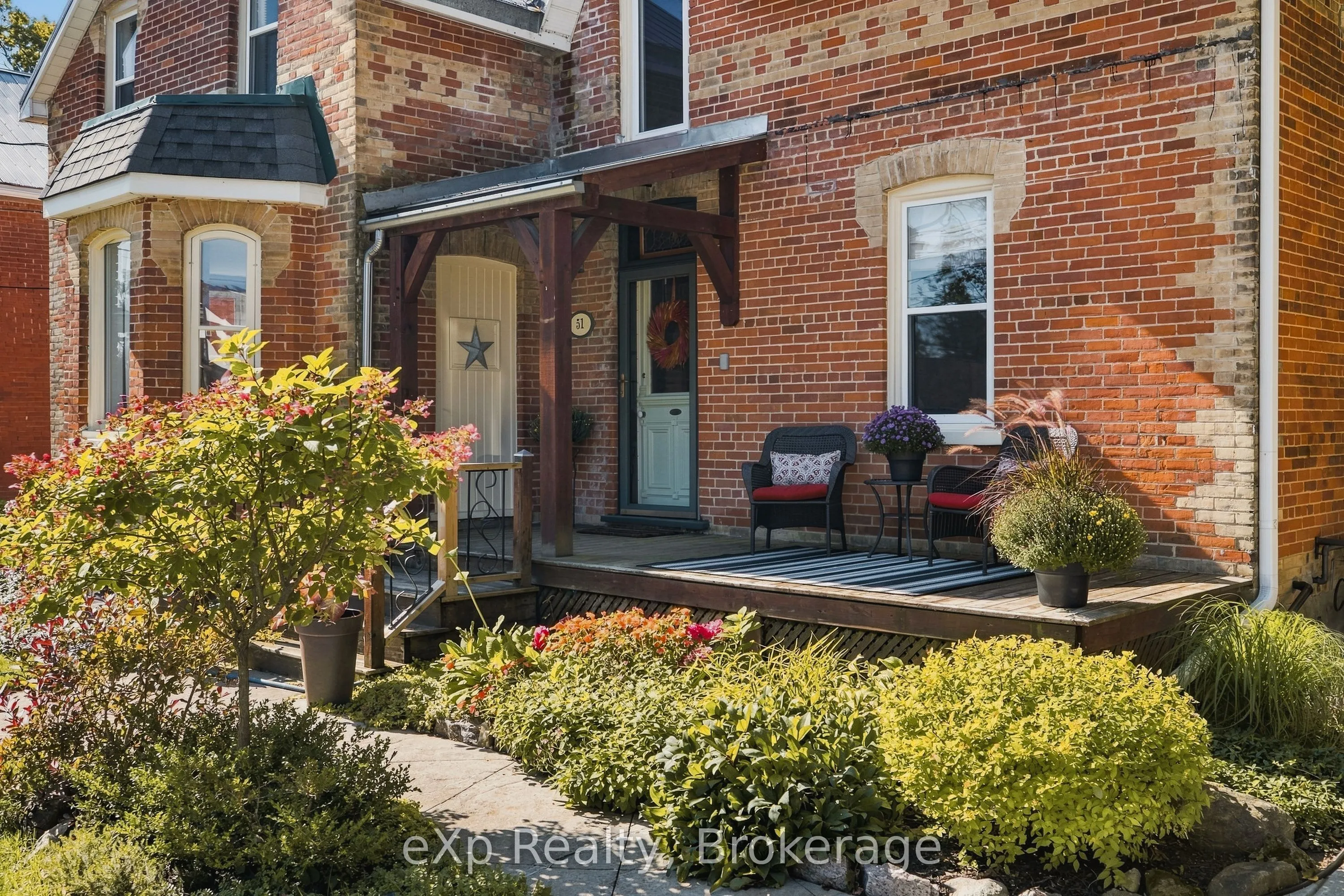 51 Osprey Street S