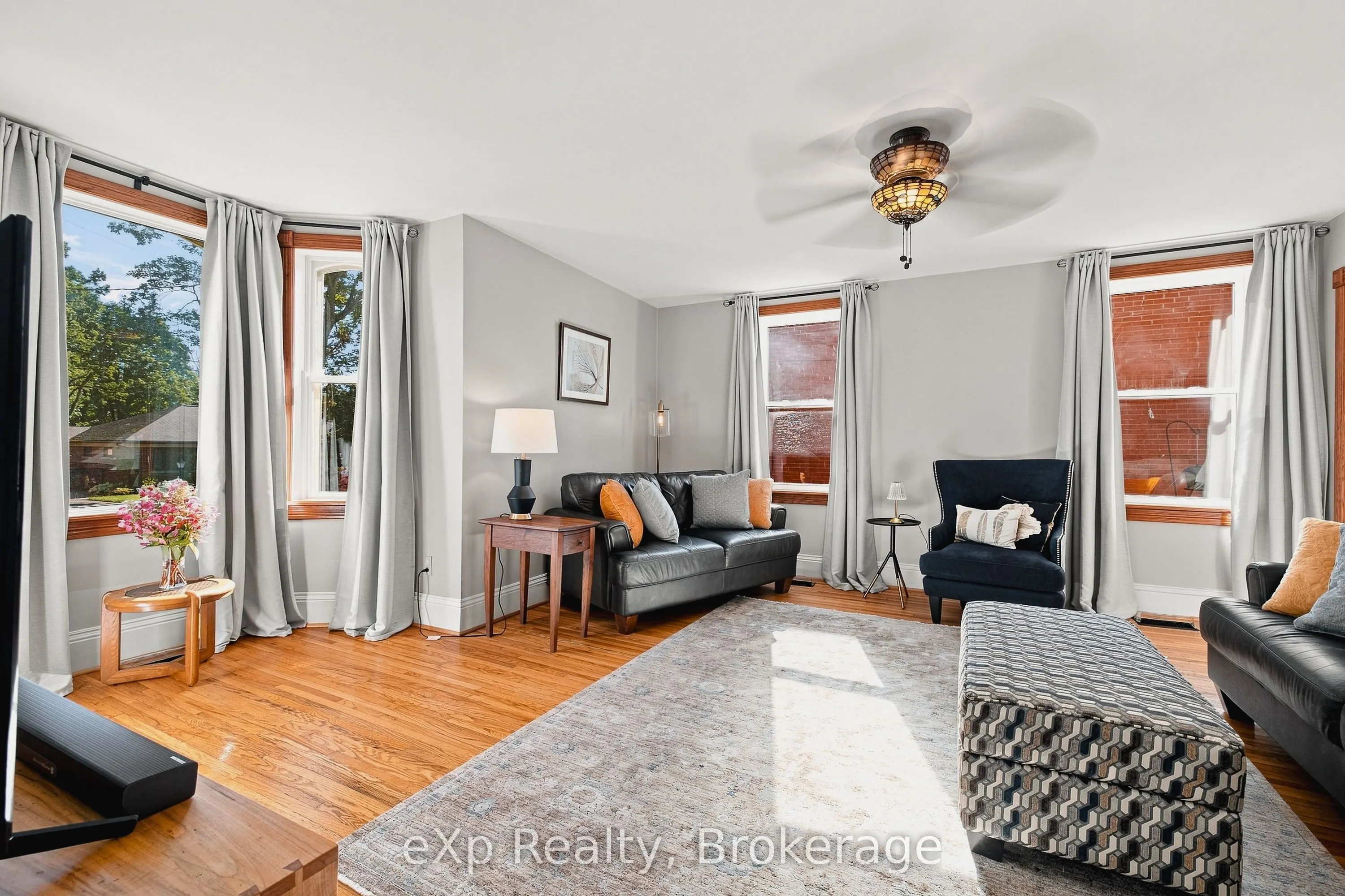 51 Osprey Street S