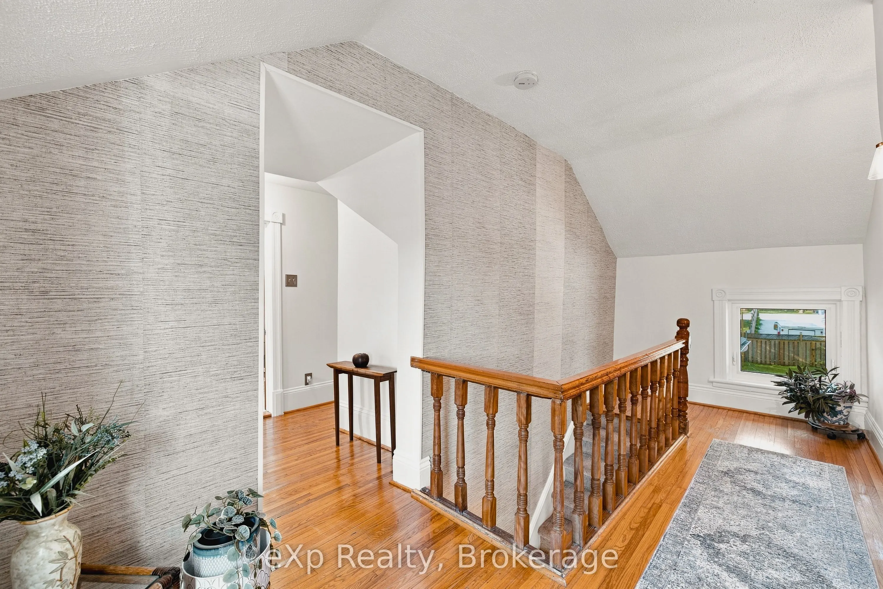 51 Osprey Street S