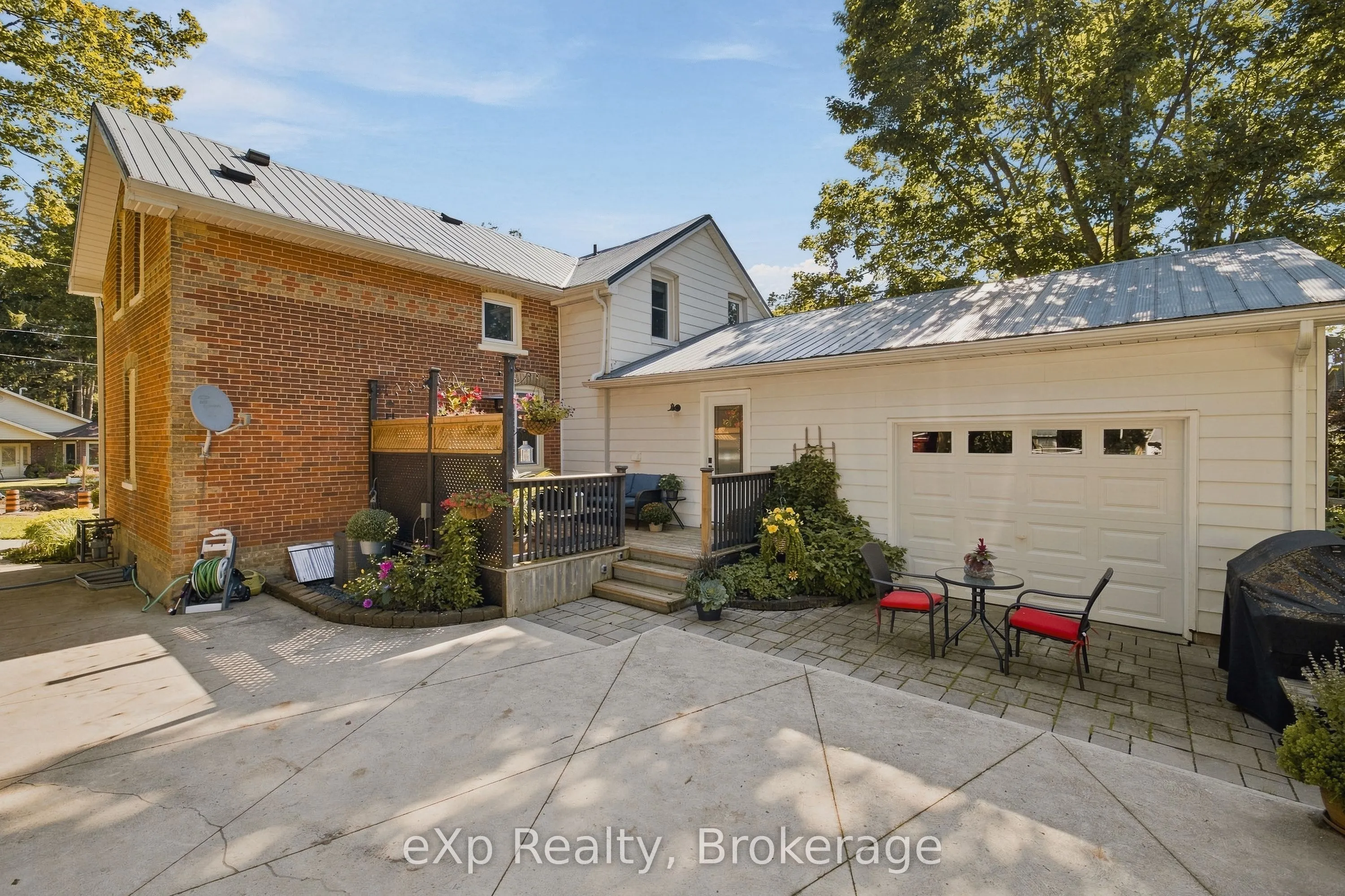 51 Osprey Street S
