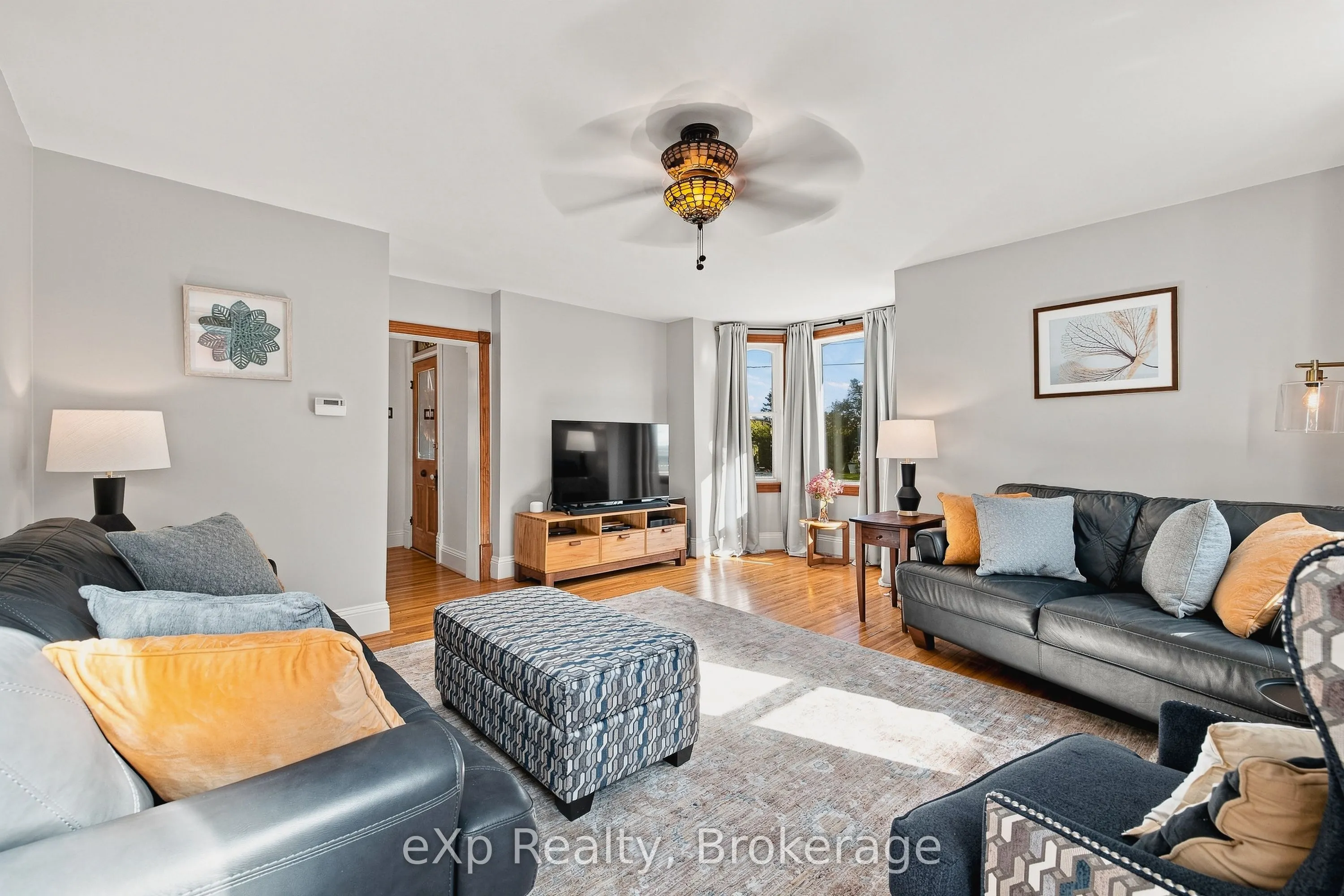 51 Osprey Street S