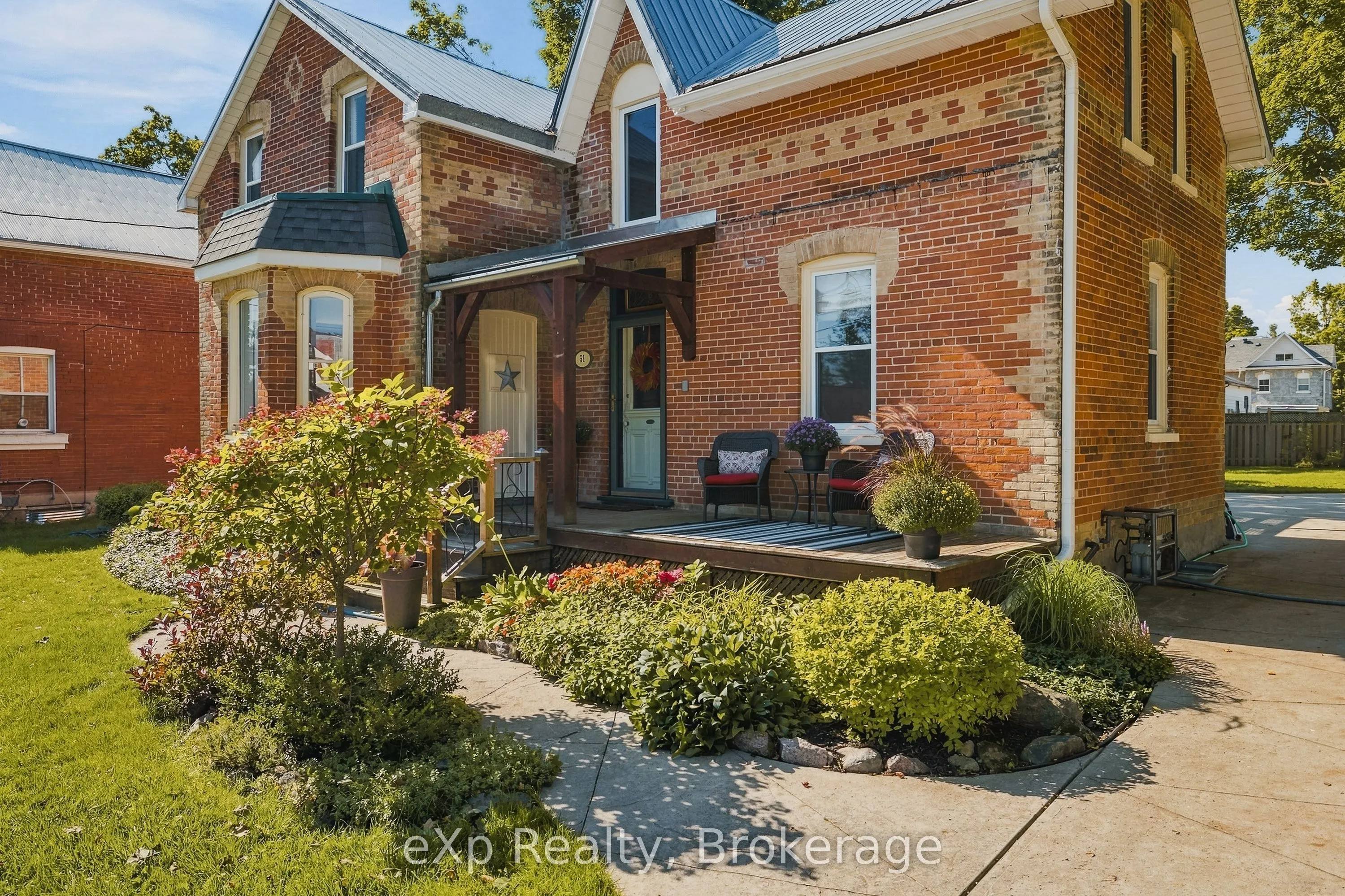 51 Osprey Street S
