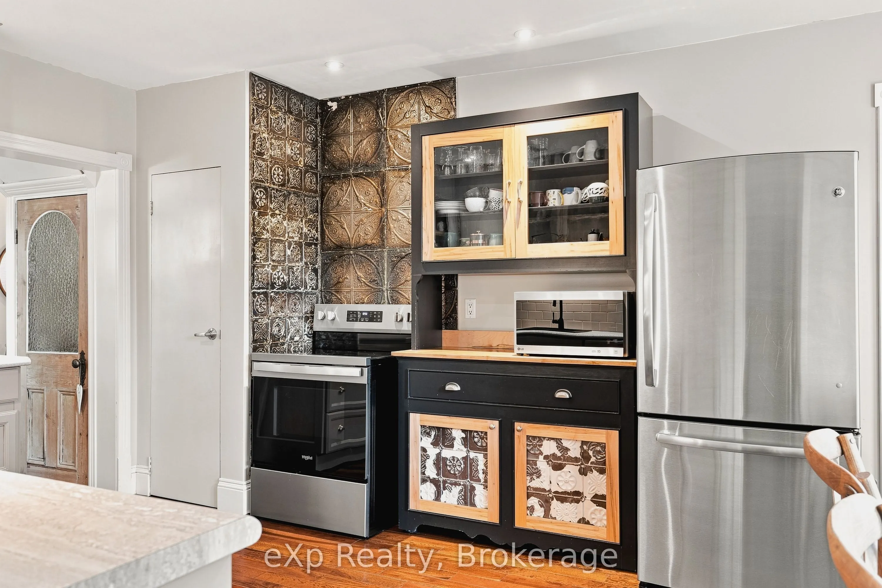 51 Osprey Street S