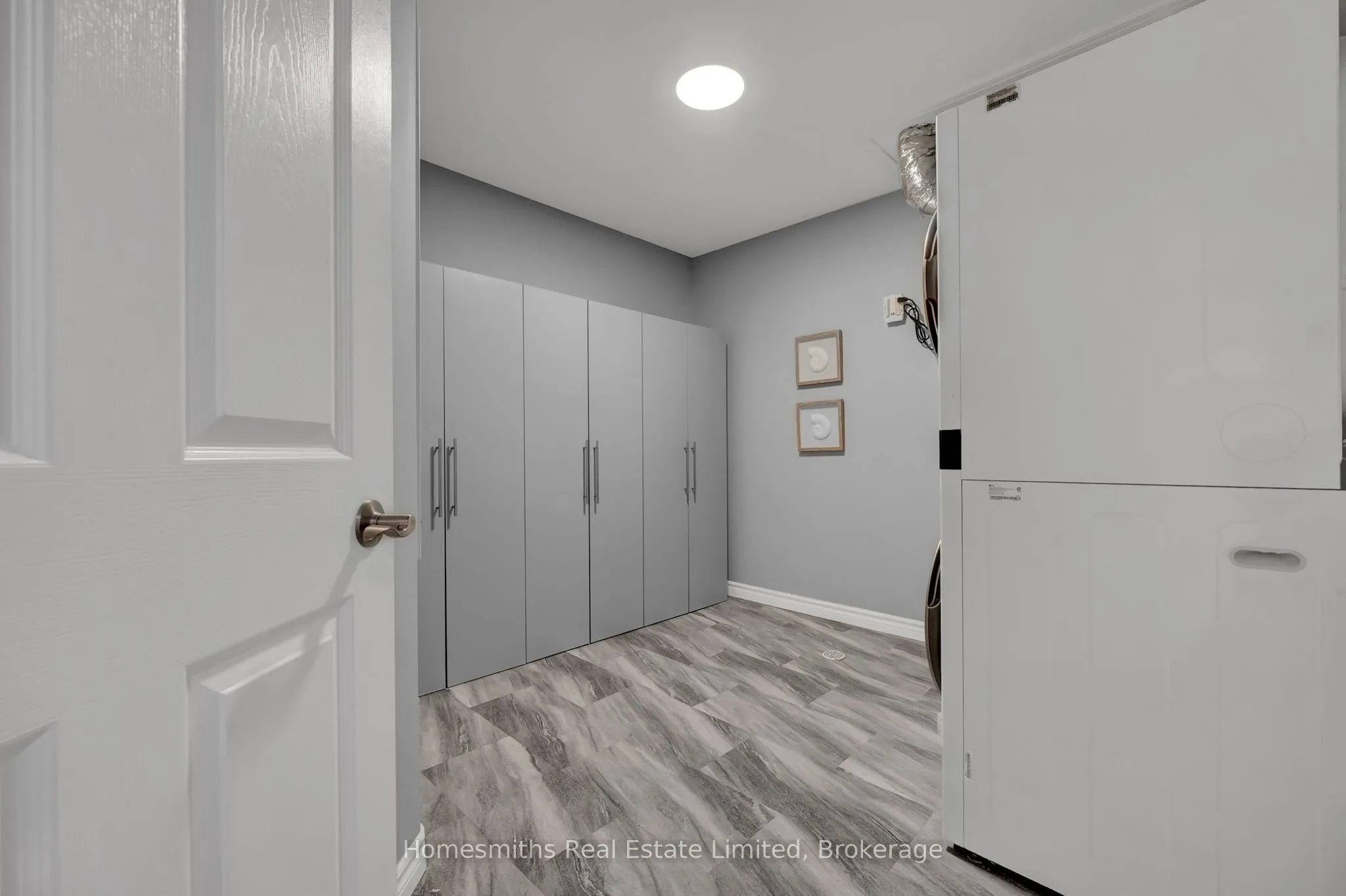 300 Croft Street #404