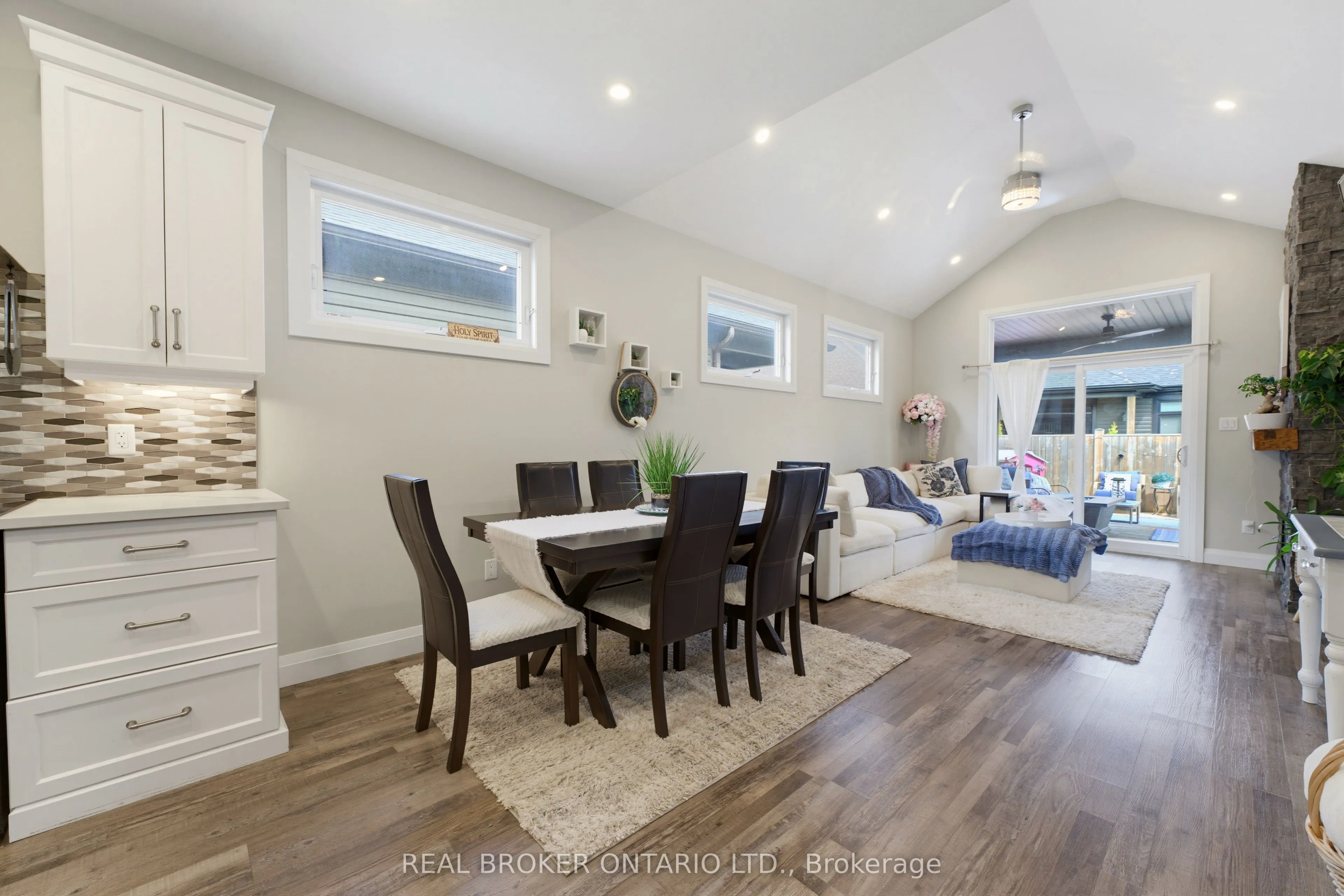 98 Woodberry Crescent
