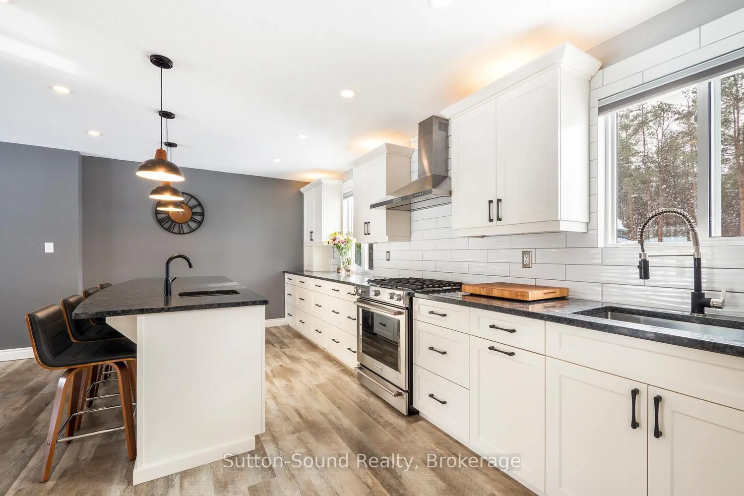 35 Pine Tree Drive