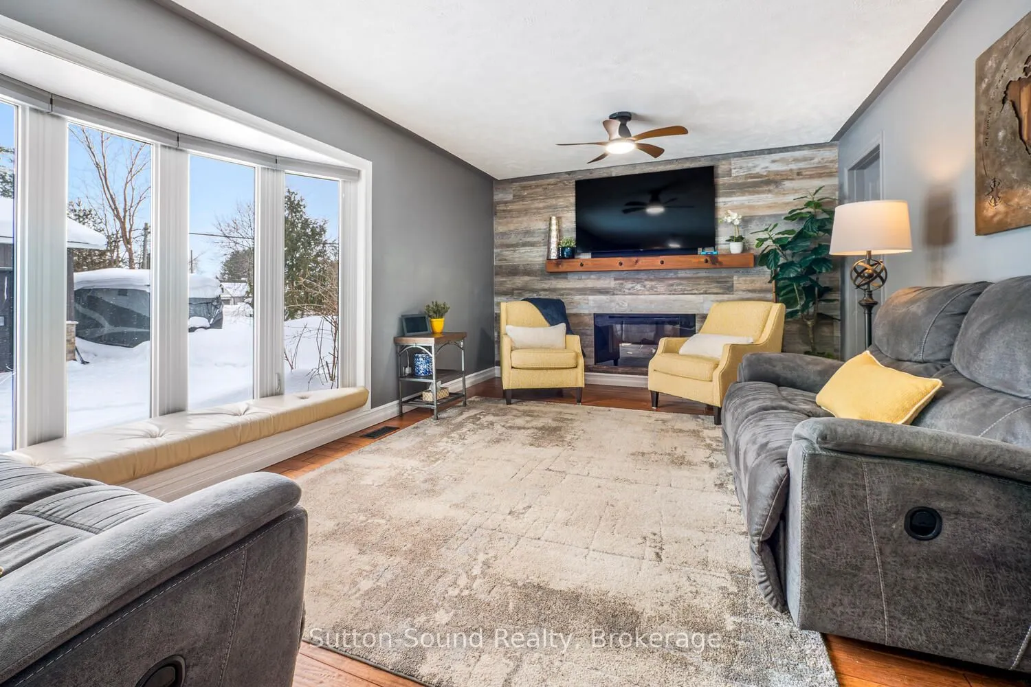 35 Pine Tree Drive
