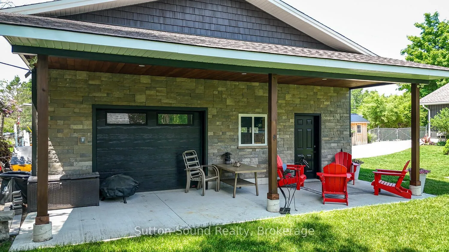 35 Pine Tree Drive