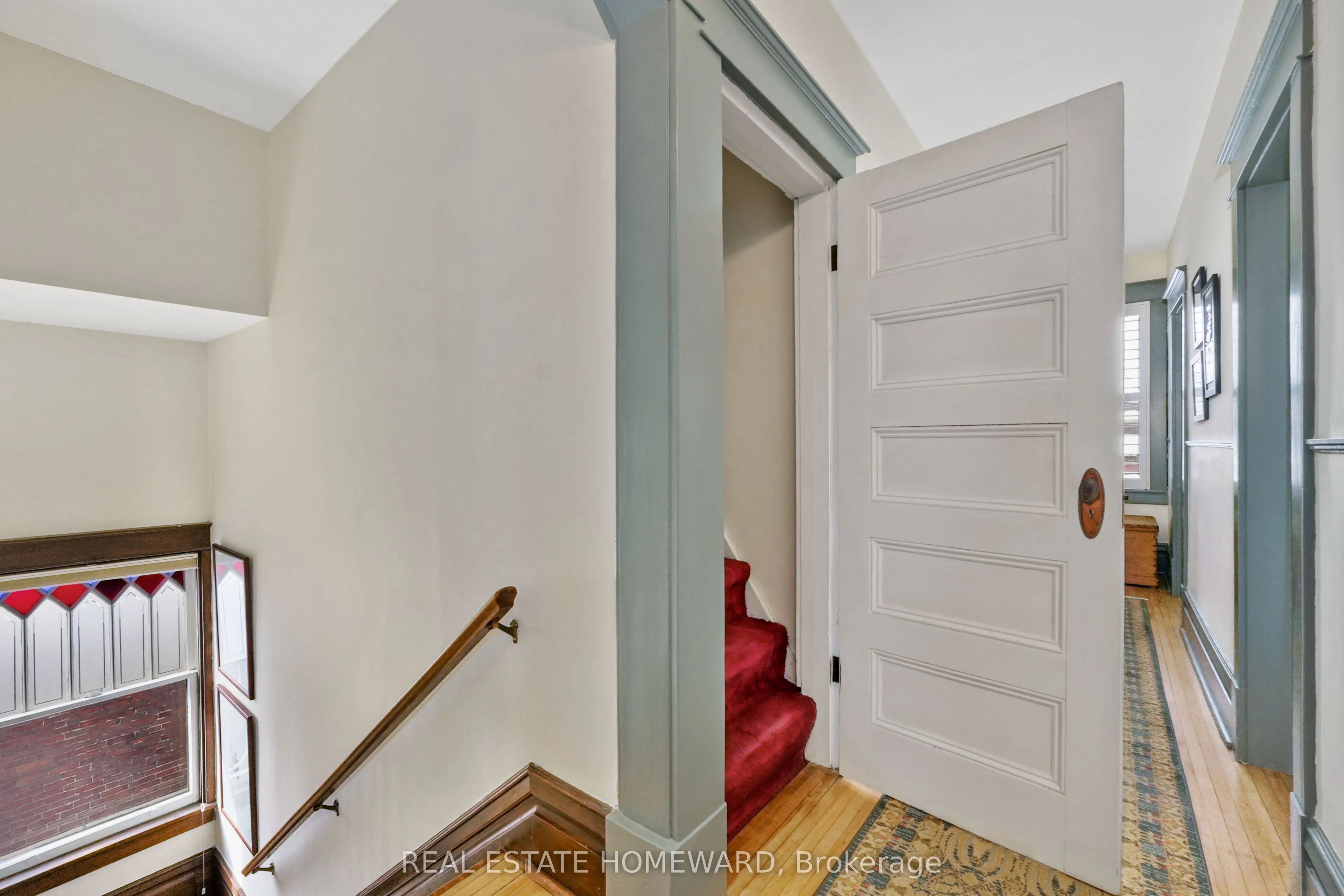 96 James Street W