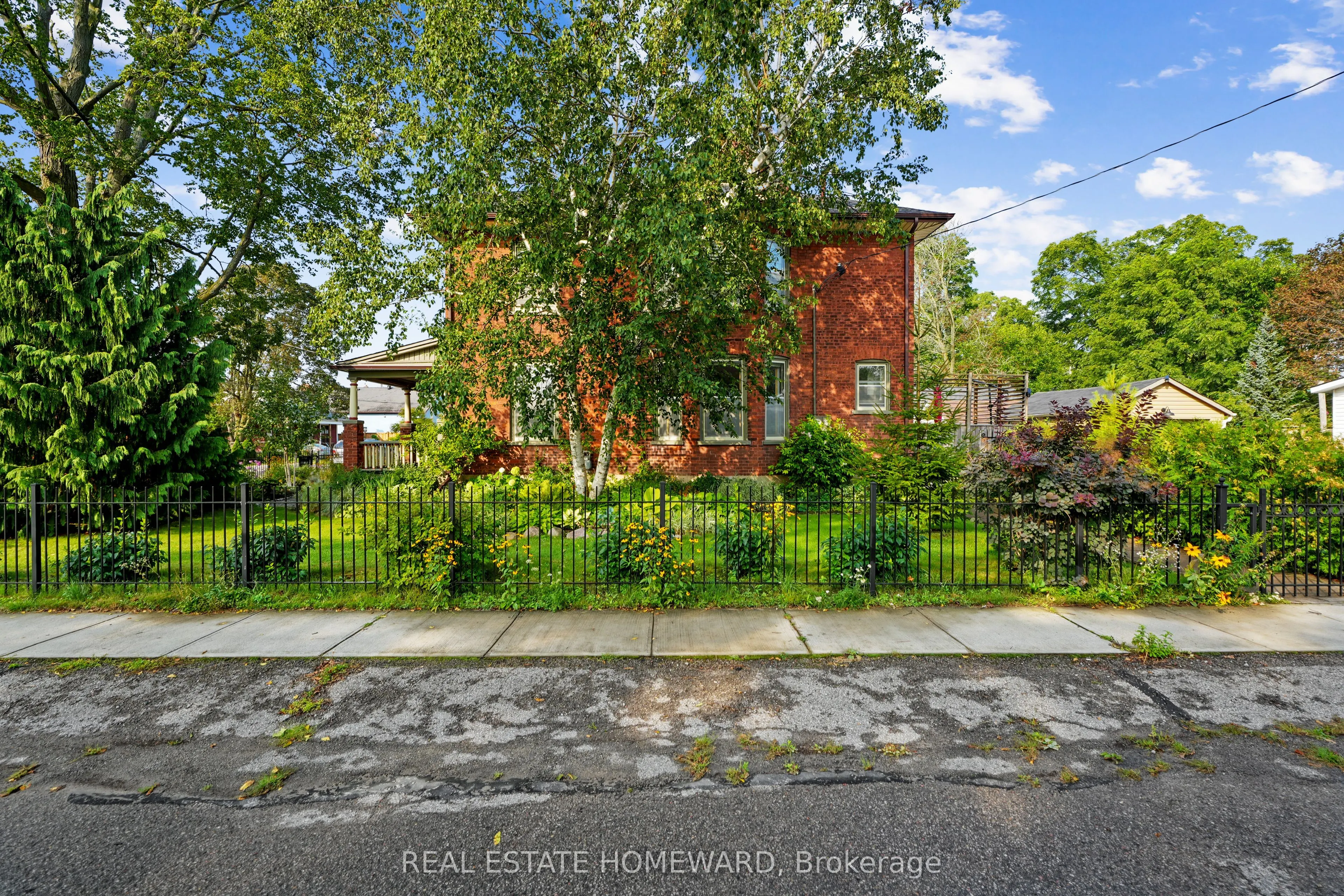 96 James Street W