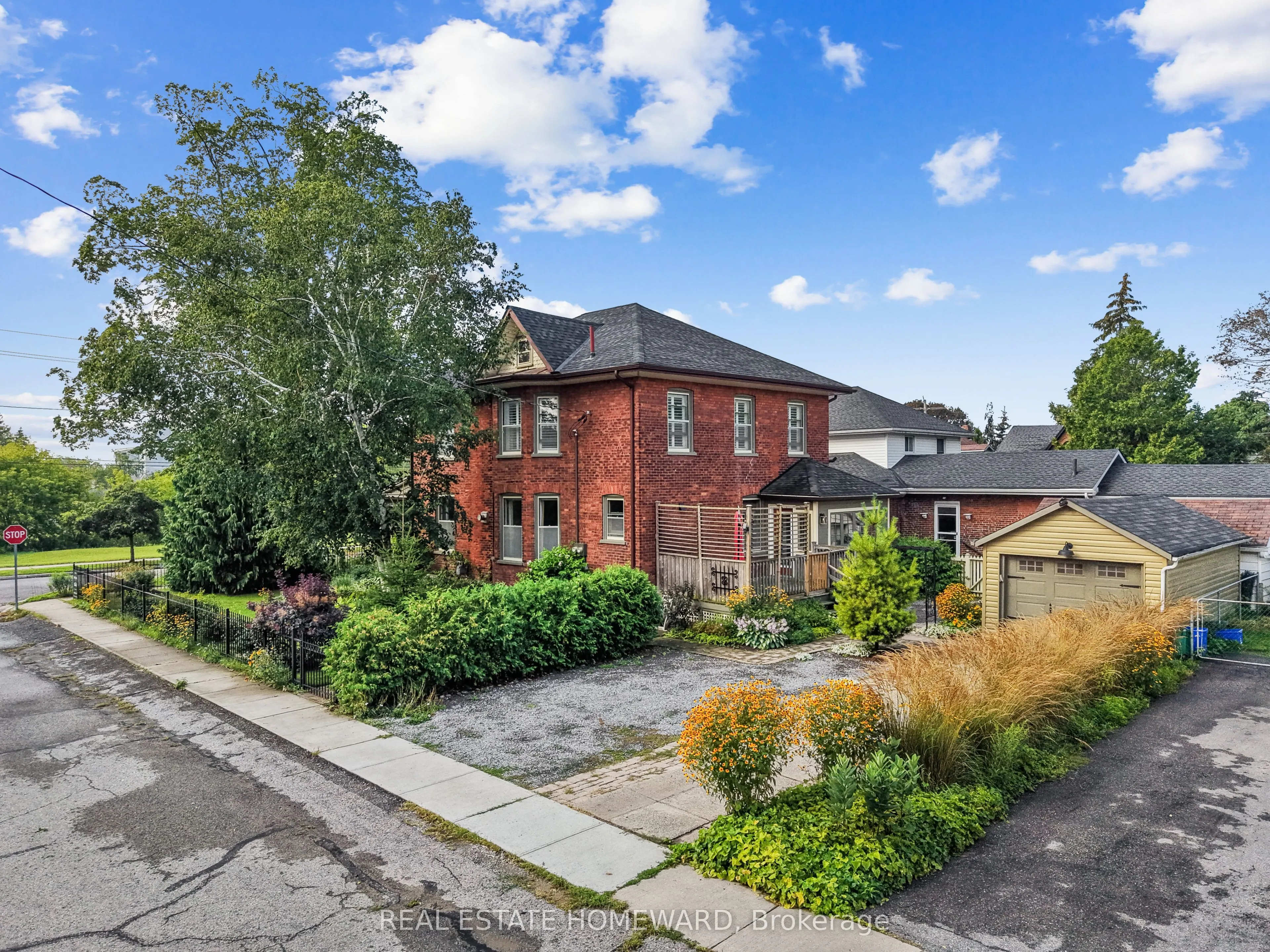 96 James Street W