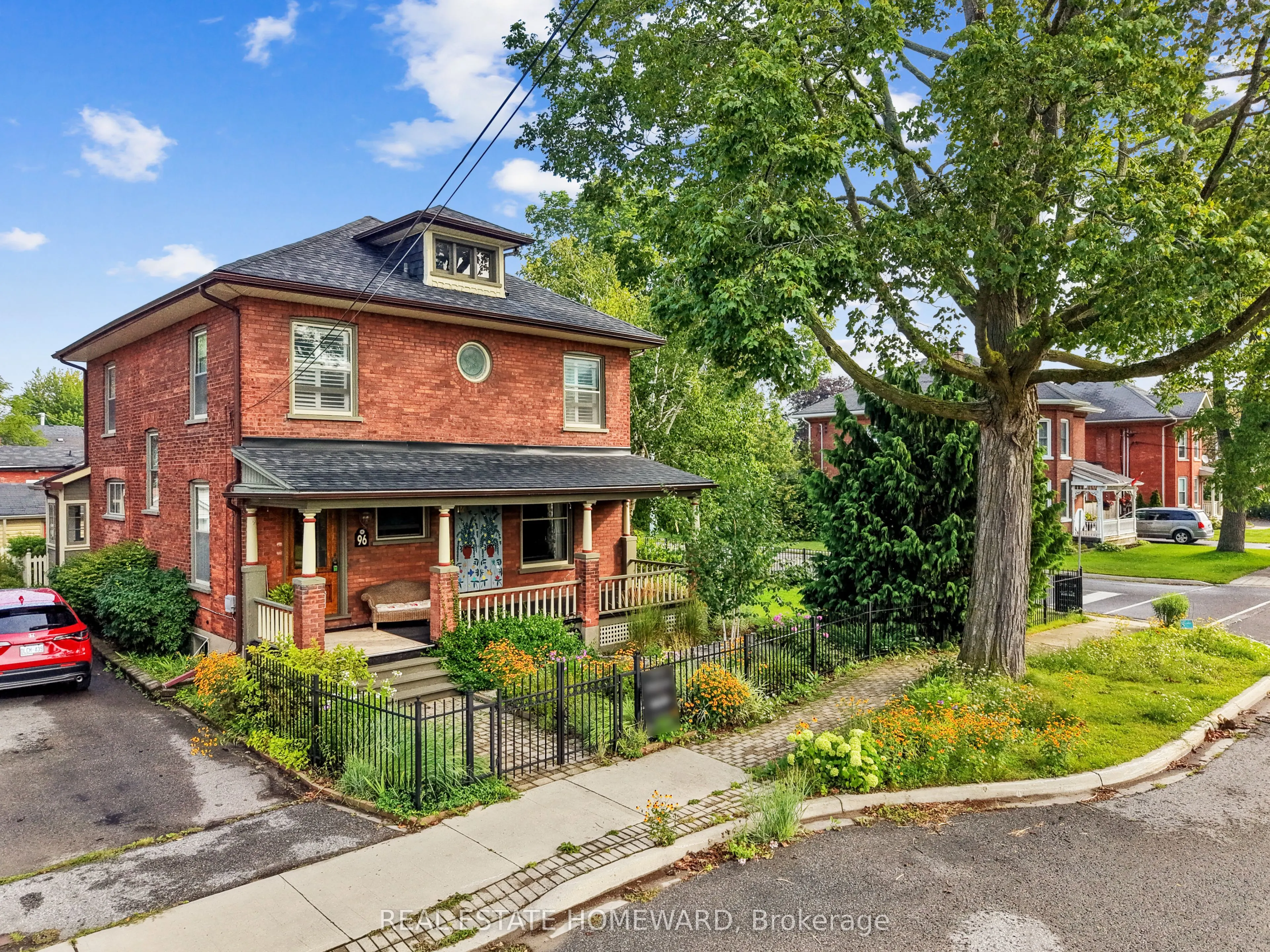 96 James Street W