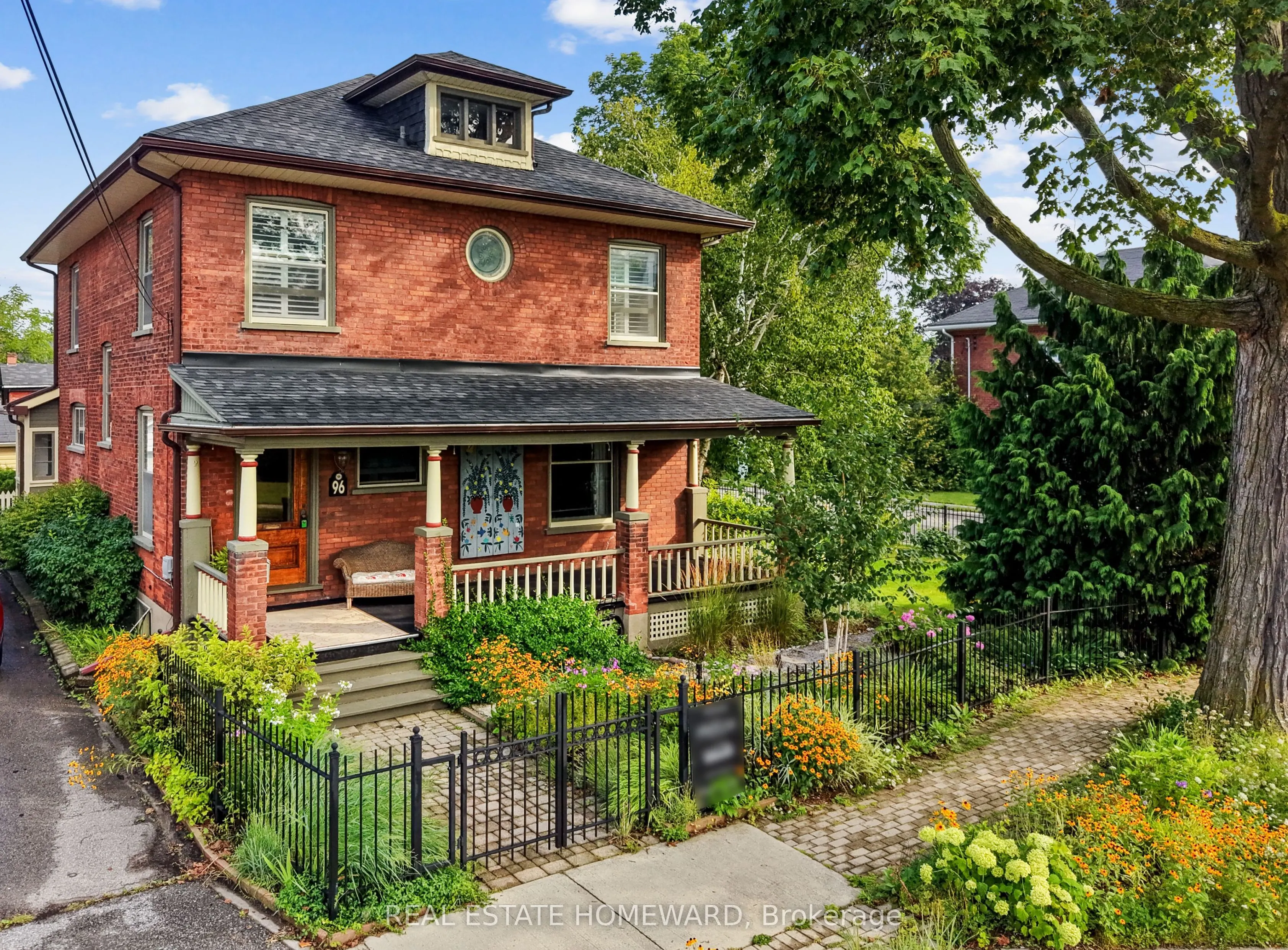 96 James Street W