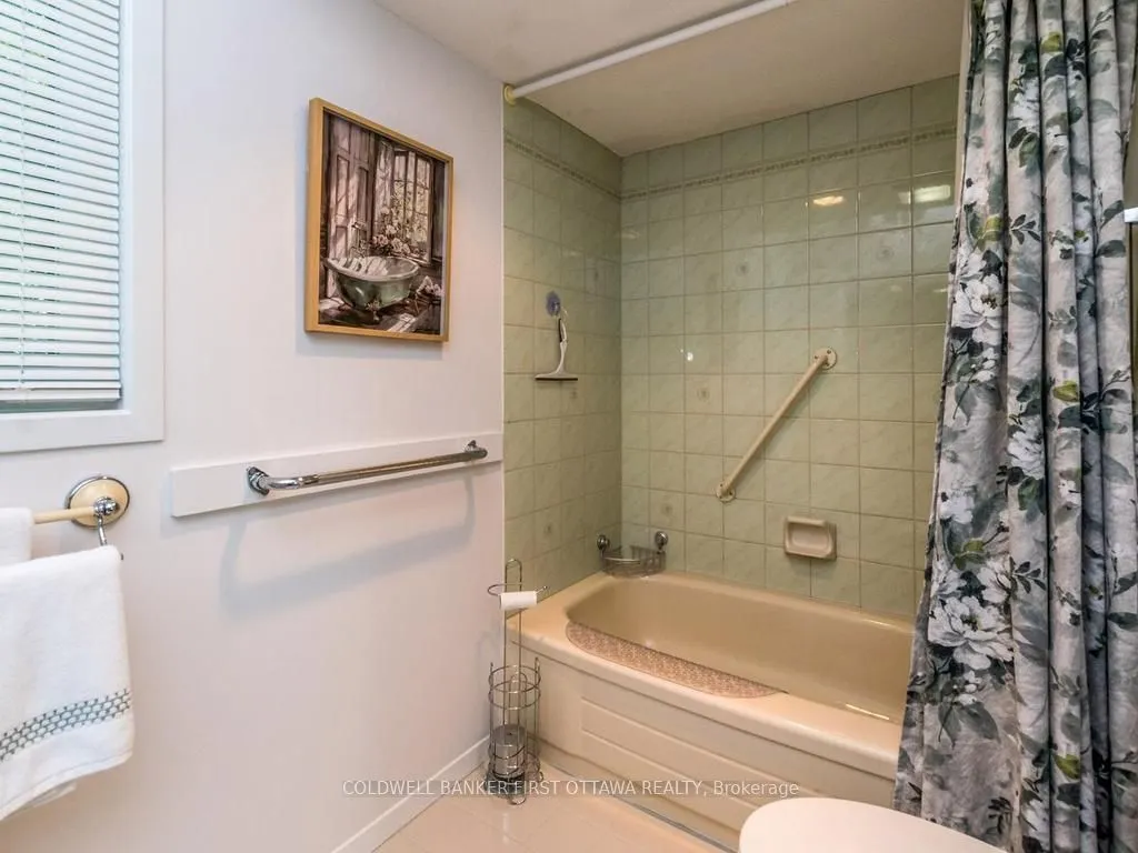 12 Kittansett Court #6