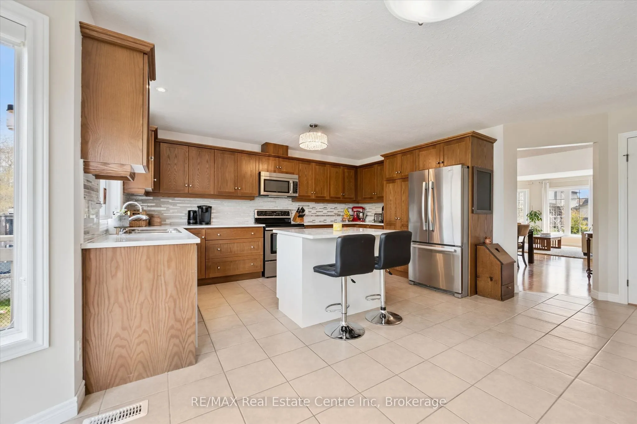 556 Black Street