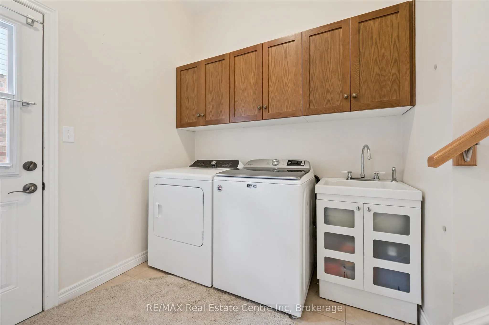 556 Black Street