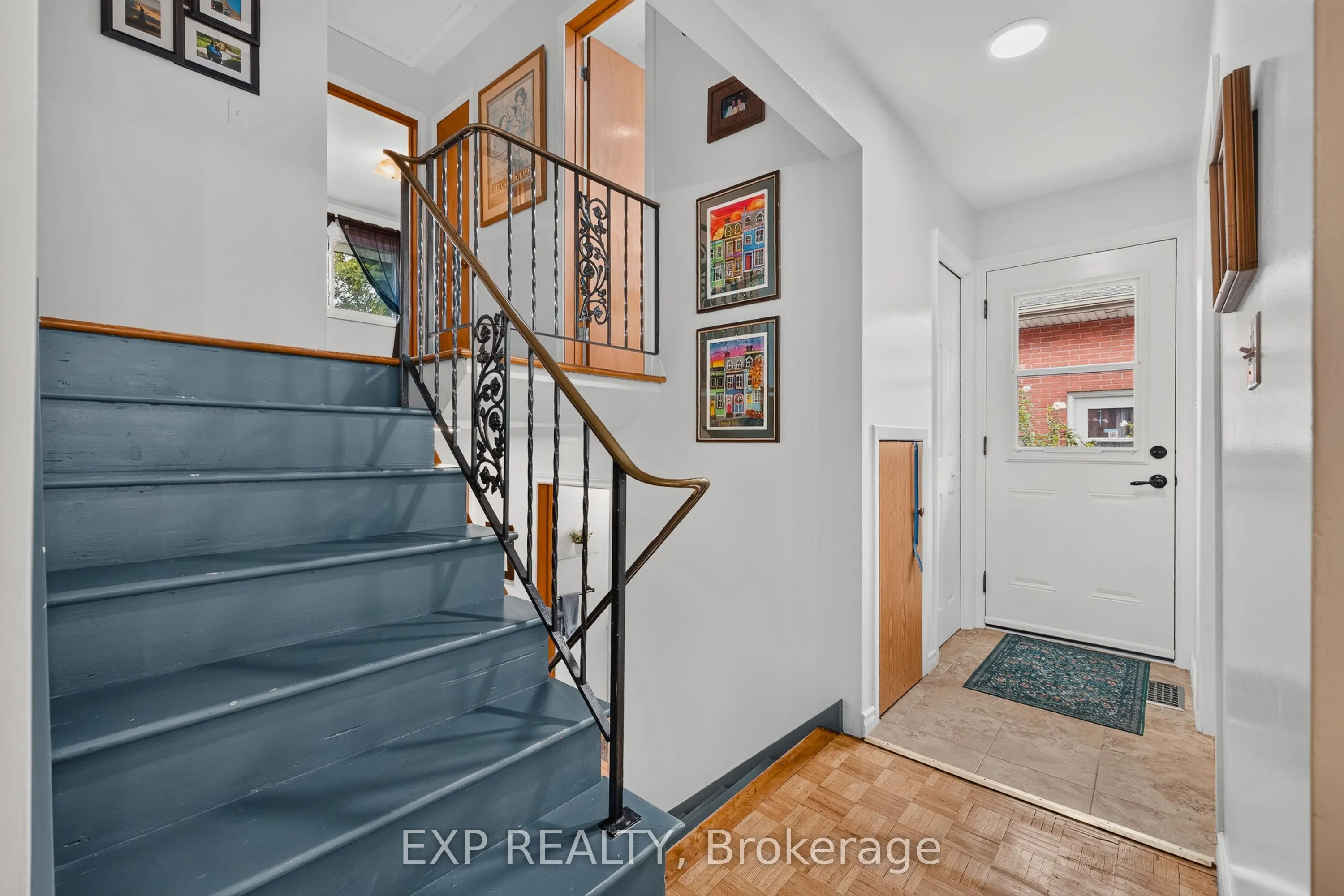 1393 Pineview Avenue